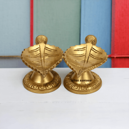 Buy Pure Brass 2 Pair Leaf Diya by Nikur Essence - 14 cm Nikuressence