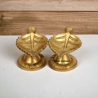 Buy Pure Brass 2 Pair Leaf Diya by Nikur Essence - 14 cm Nikuressence