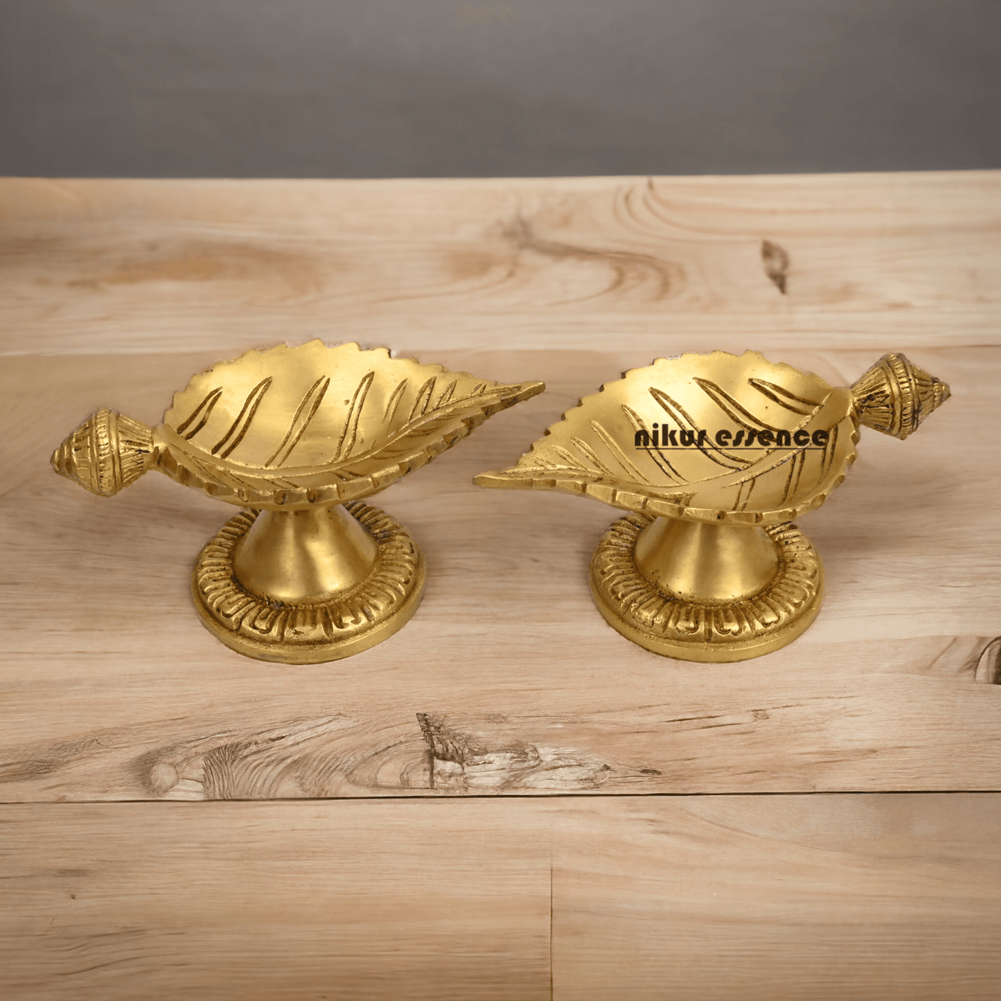 Buy Pure Brass 2 Pair Leaf Diya by Nikur Essence - 14 cm Nikuressence