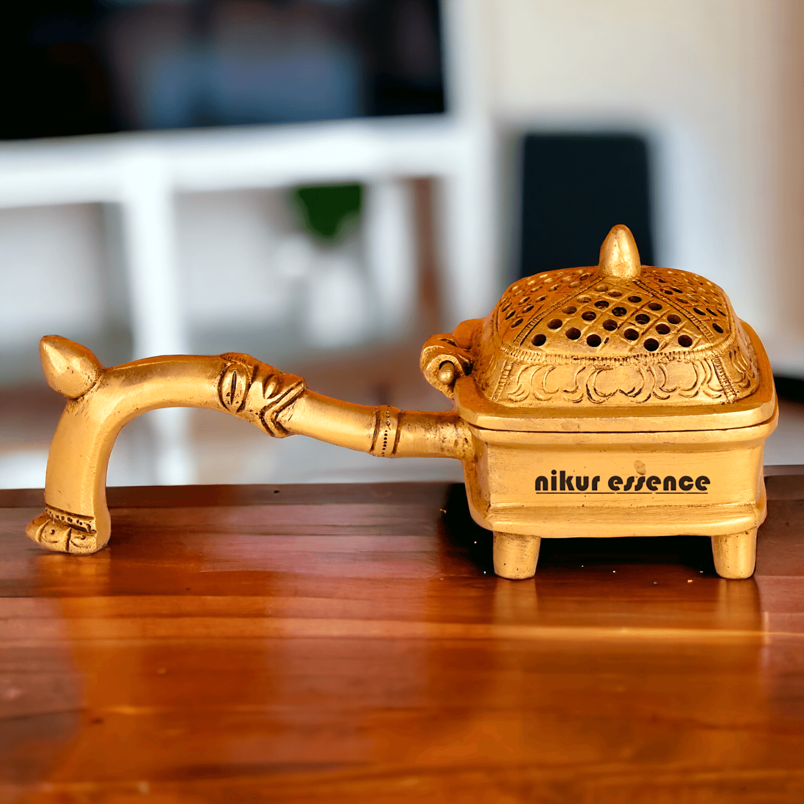 Brass Dhoop Dani with Handle Nikuressence