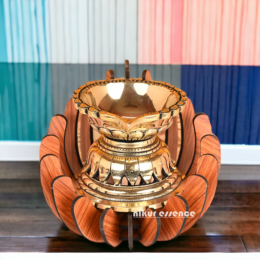 Superfine Brass Diya with Stand - 2.8 Inch Nikuressence