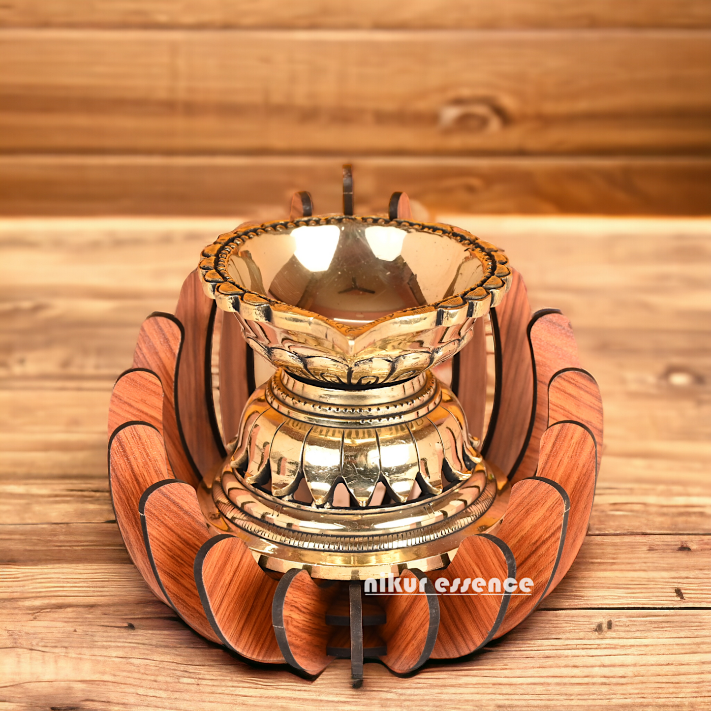 Superfine Brass Diya with Stand - 2.8 Inch Nikuressence