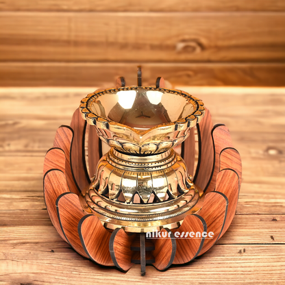 Superfine Brass Diya with Stand - 2.8 Inch Nikuressence