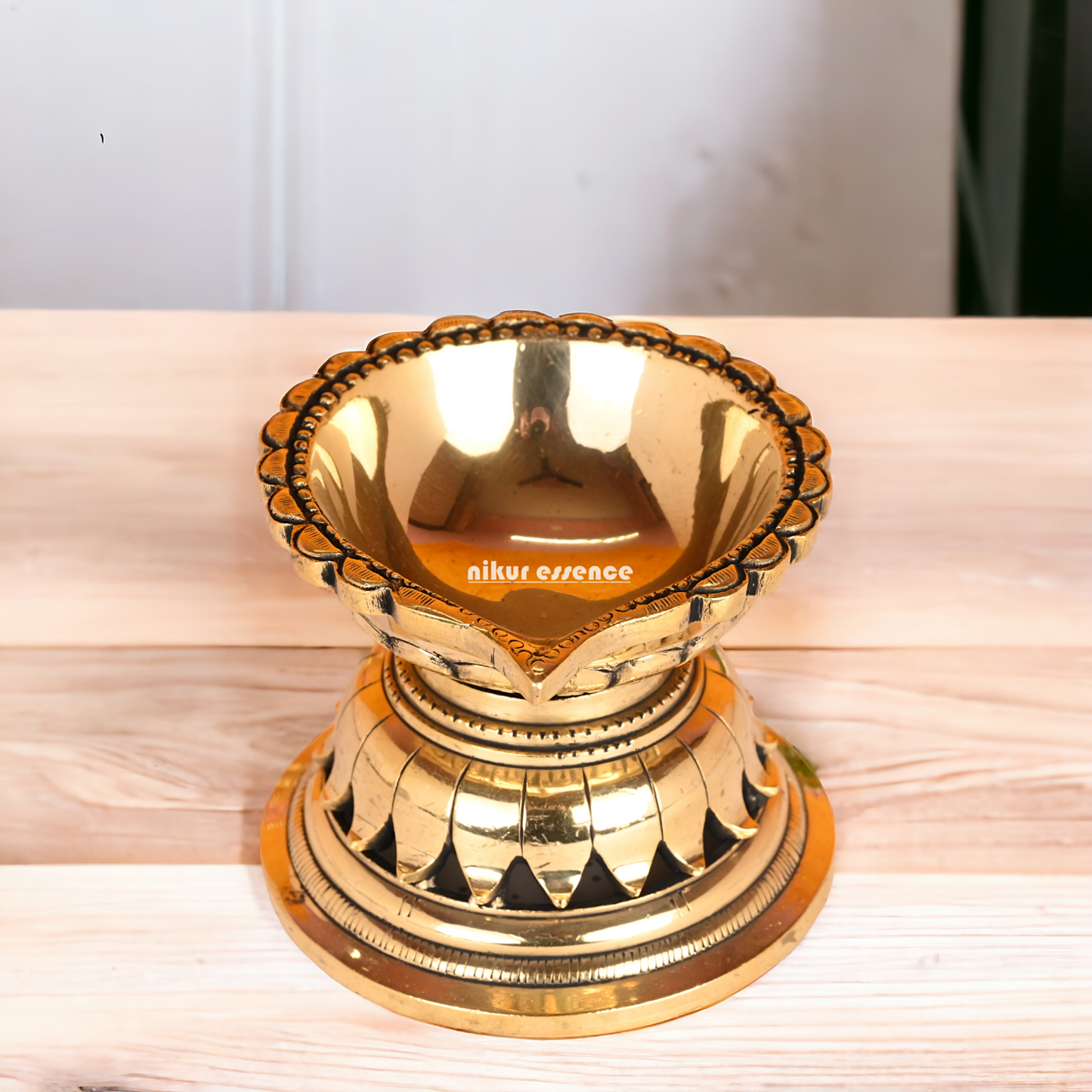 Superfine Brass Diya with Stand - 2.8 Inch Nikuressence