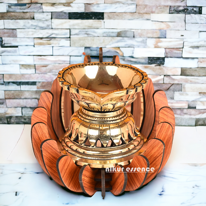 Superfine Brass Diya with Stand - 2.8 Inch Nikuressence
