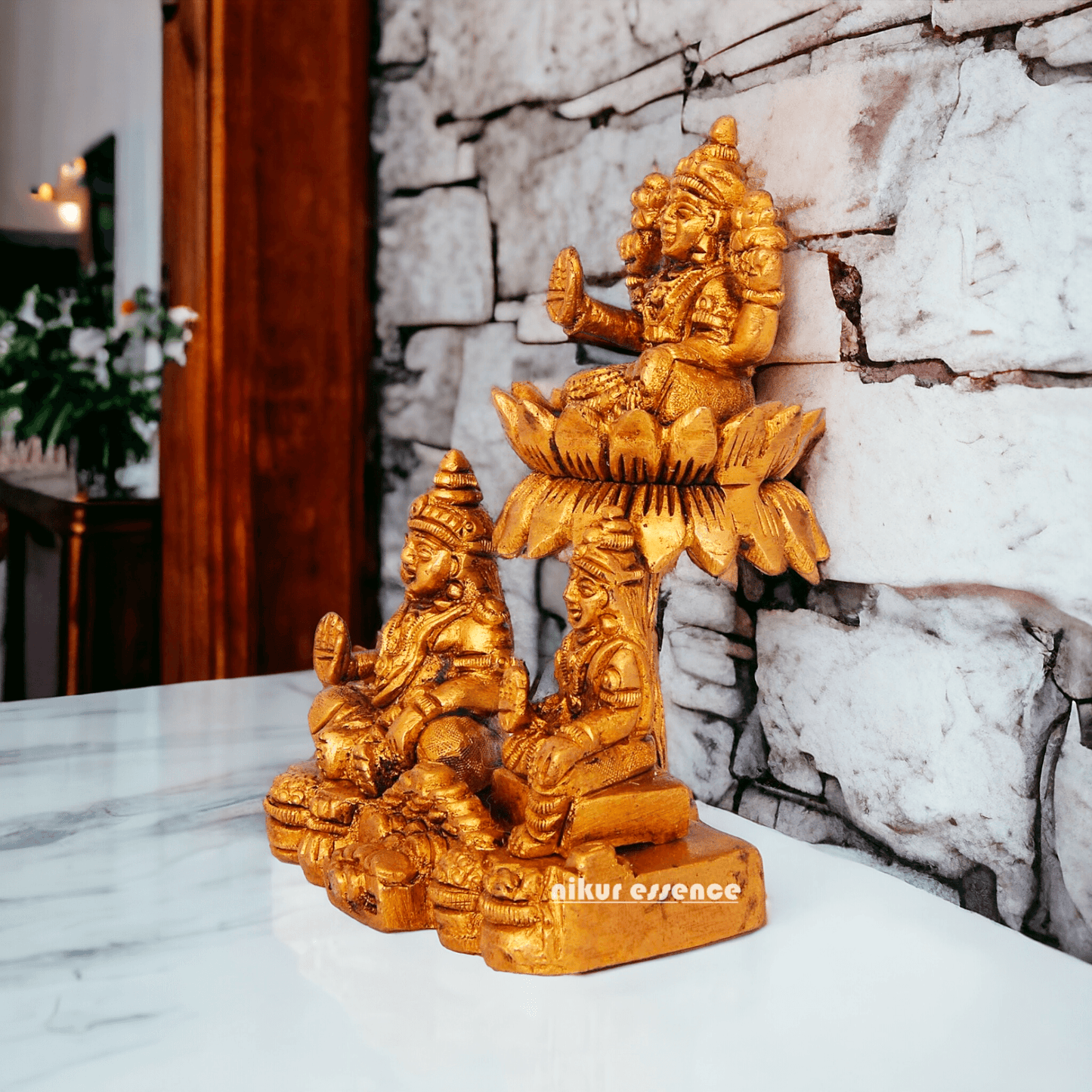 Kuber with Laxmi Kuvera Chithralekha - Exquisite 12 cm Sculptural Representation of Prosperity and Wealth Nikuressence