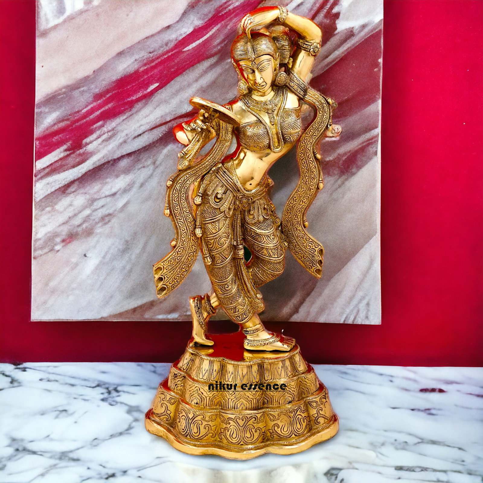 Brass Statue of a Young Lady Applying Vermilion, Capturing the Timeless Ritual of Beauty and Grace Nikuressence
