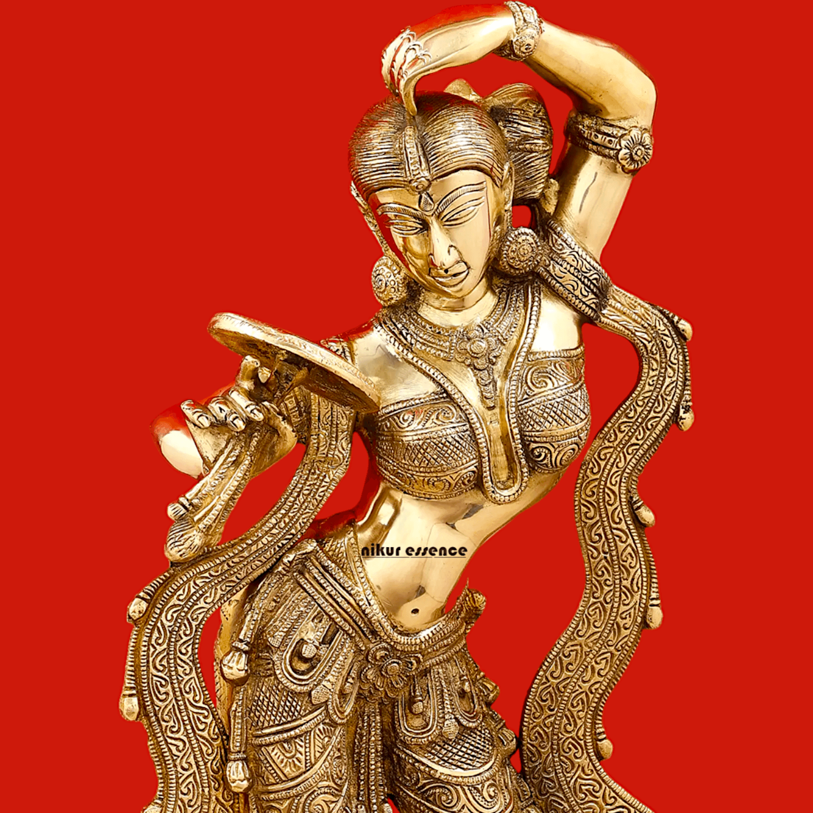 Brass Statue of a Young Lady Applying Vermilion, Capturing the Timeless Ritual of Beauty and Grace Nikuressence