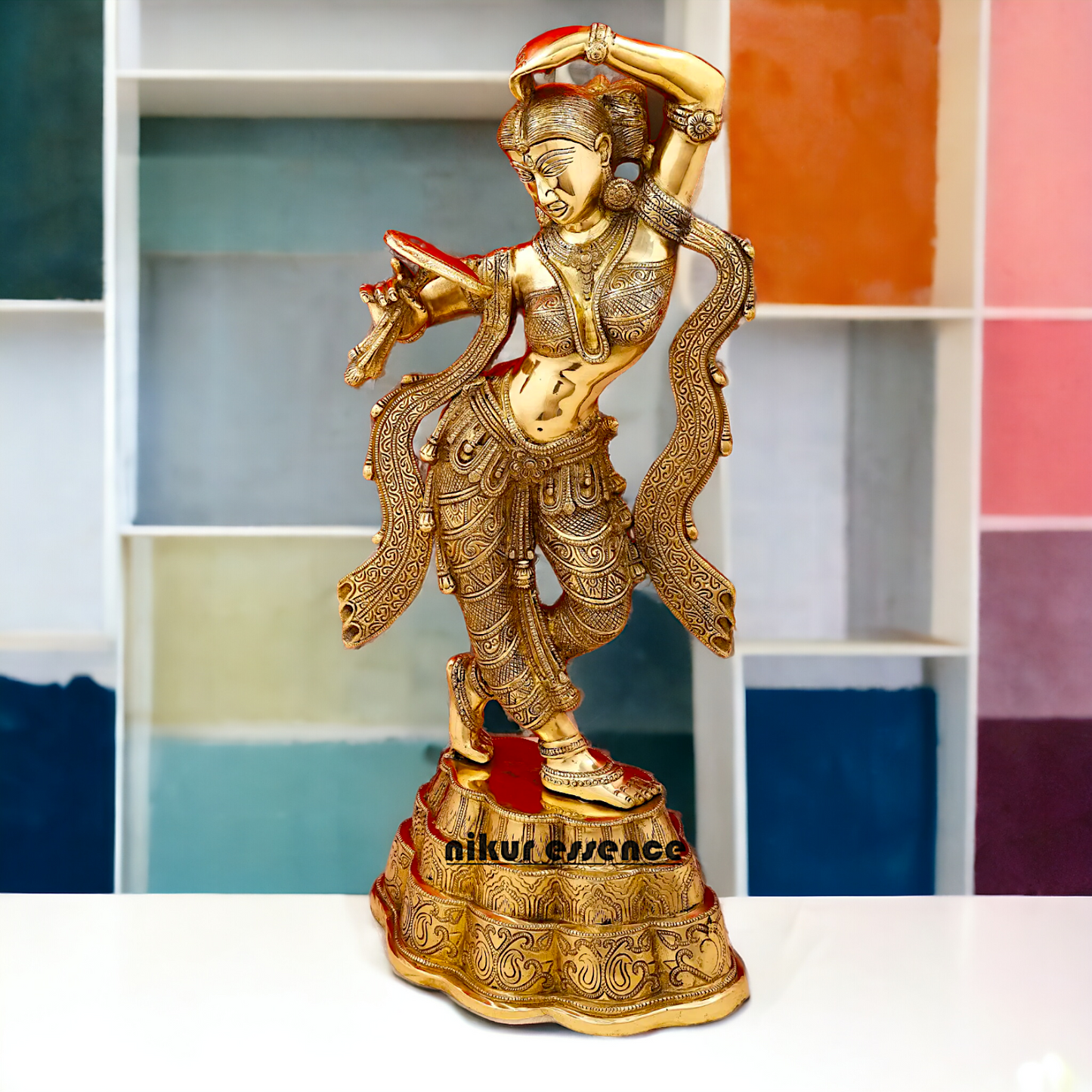 Brass Statue of a Young Lady Applying Vermilion, Capturing the Timeless Ritual of Beauty and Grace Nikuressence