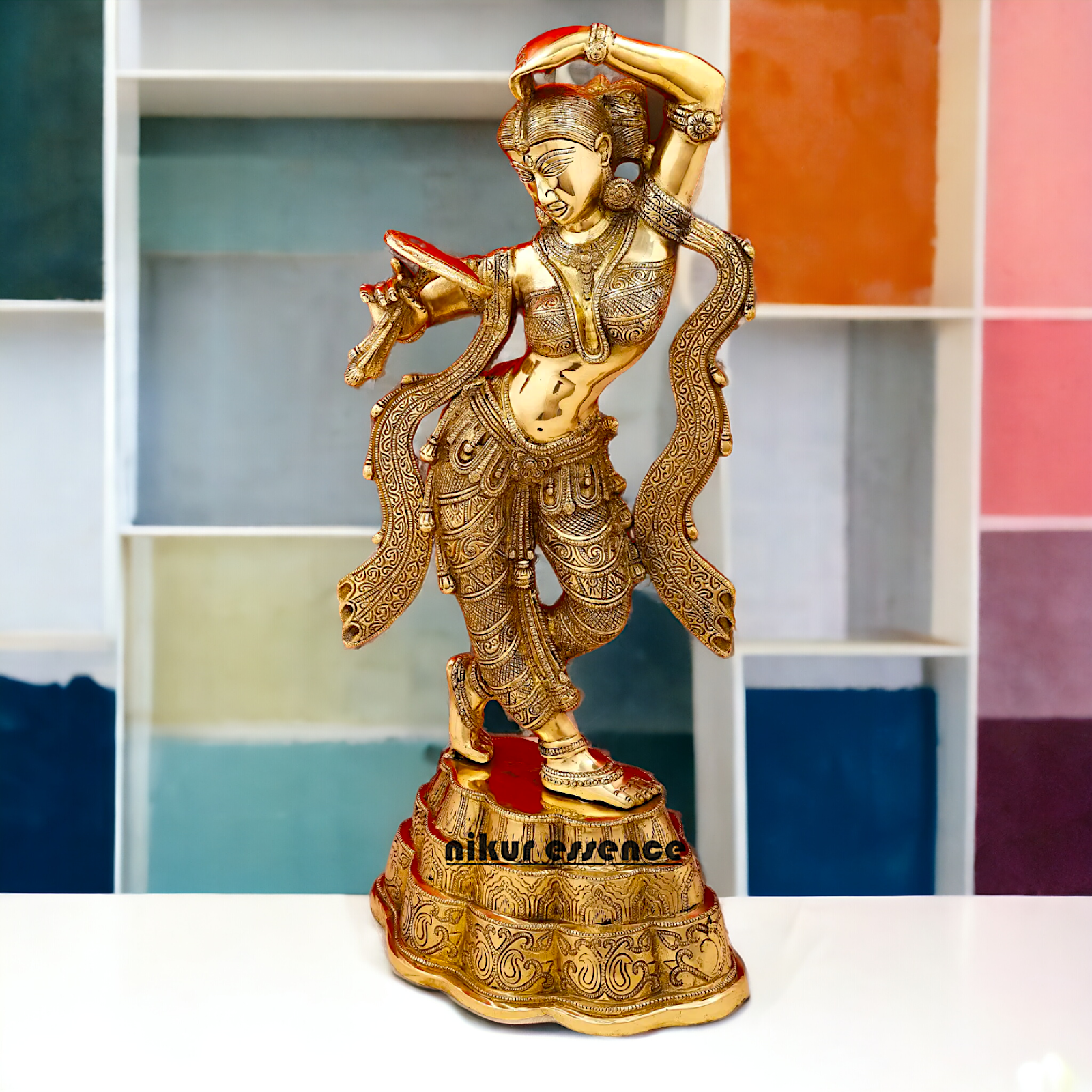 Brass Statue of a Young Lady Applying Vermilion, Capturing the Timeless Ritual of Beauty and Grace Nikuressence