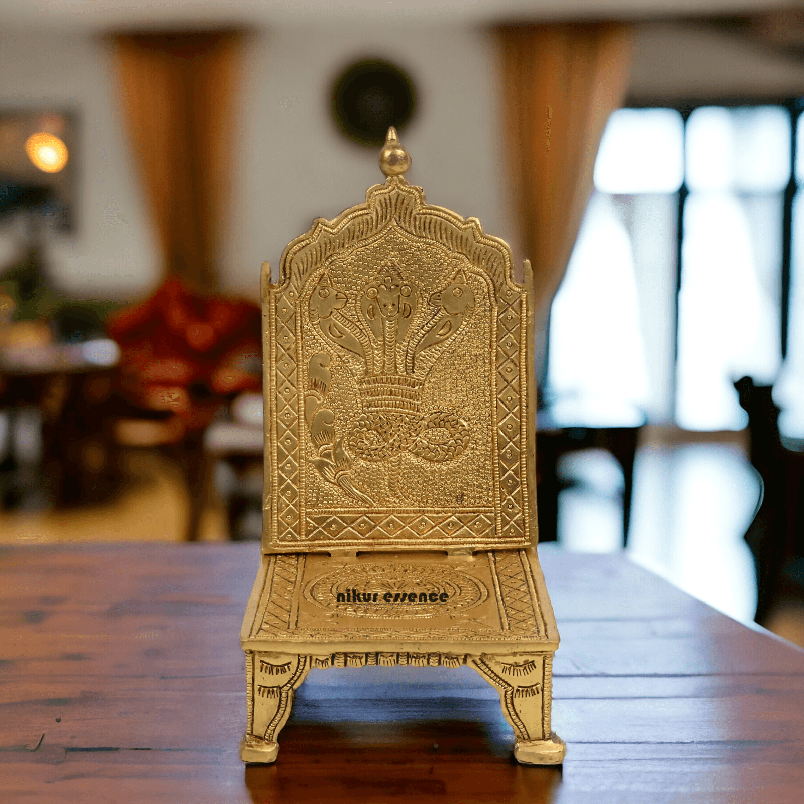 Buy Throne in Solid Brass 18 cm by Nikur Essence Nikuressence