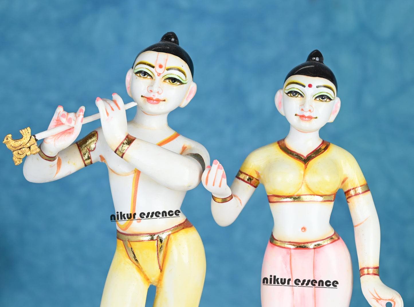 ISKCON Radha Krishna Statue -nikur essence Nikuressence