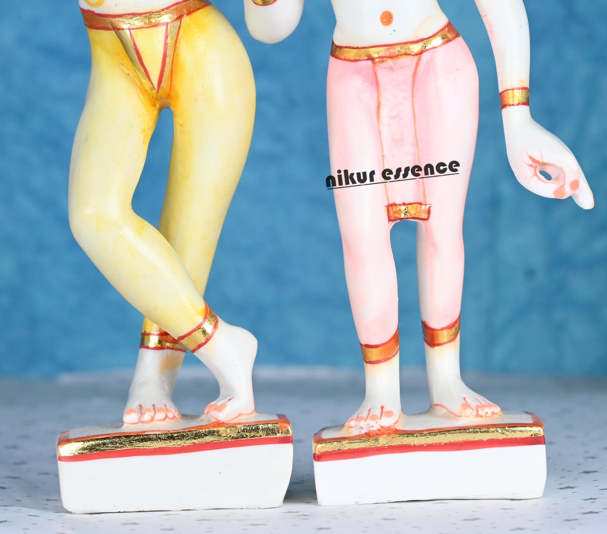 ISKCON Radha Krishna Statue -nikur essence Nikuressence