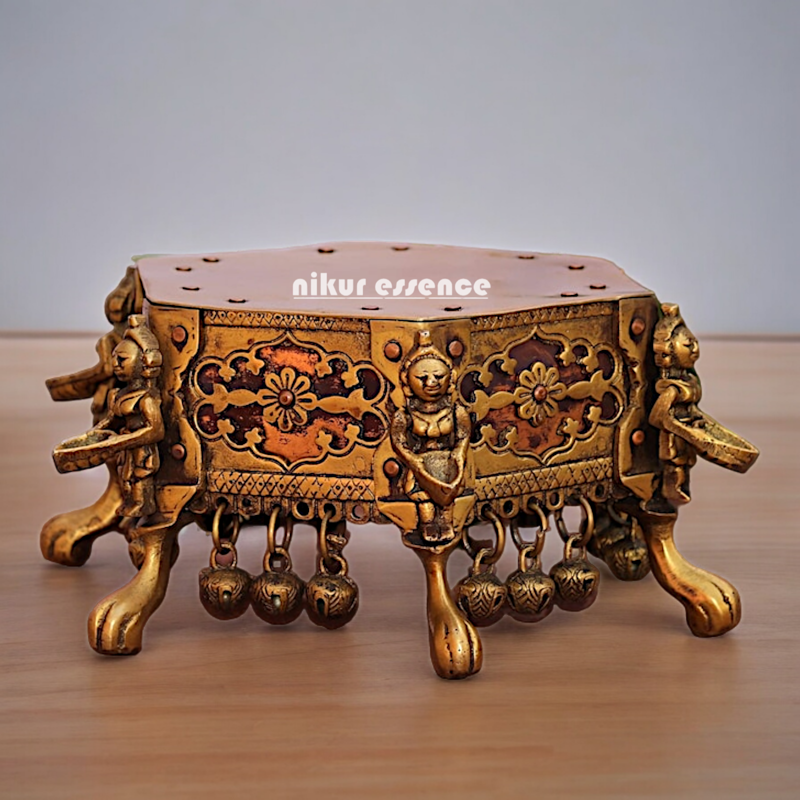 Brass chowki table - 10 Inches Nikuressence