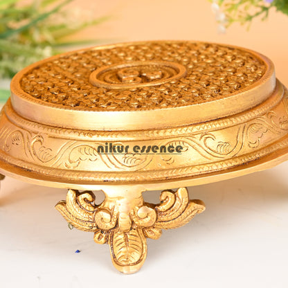Pure Pital Chowki stand - 7 Inches Nikuressence