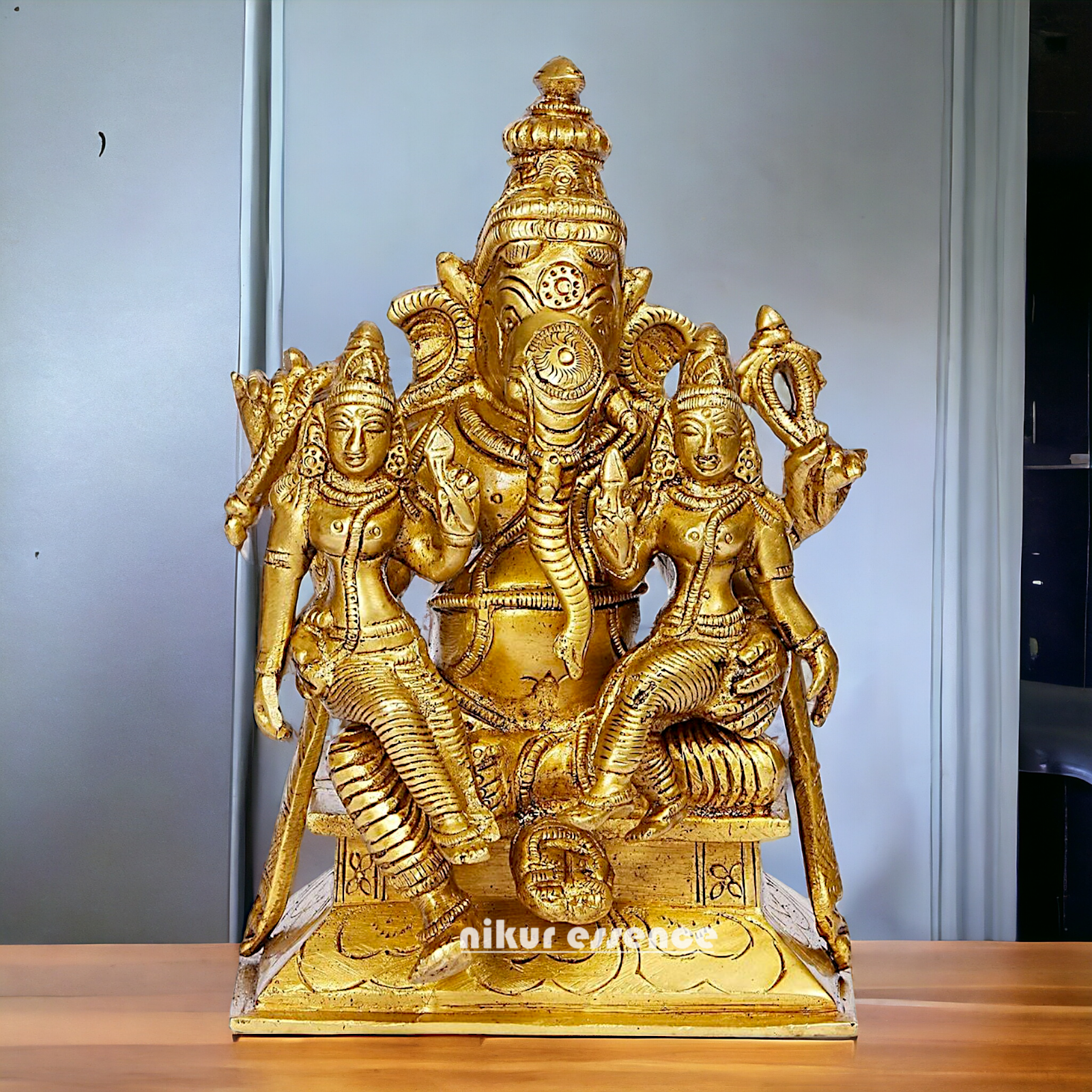 Lord Ganesha with Riddhi Siddhi Sitting Solid Brass idol - 7 inches Nikuressence