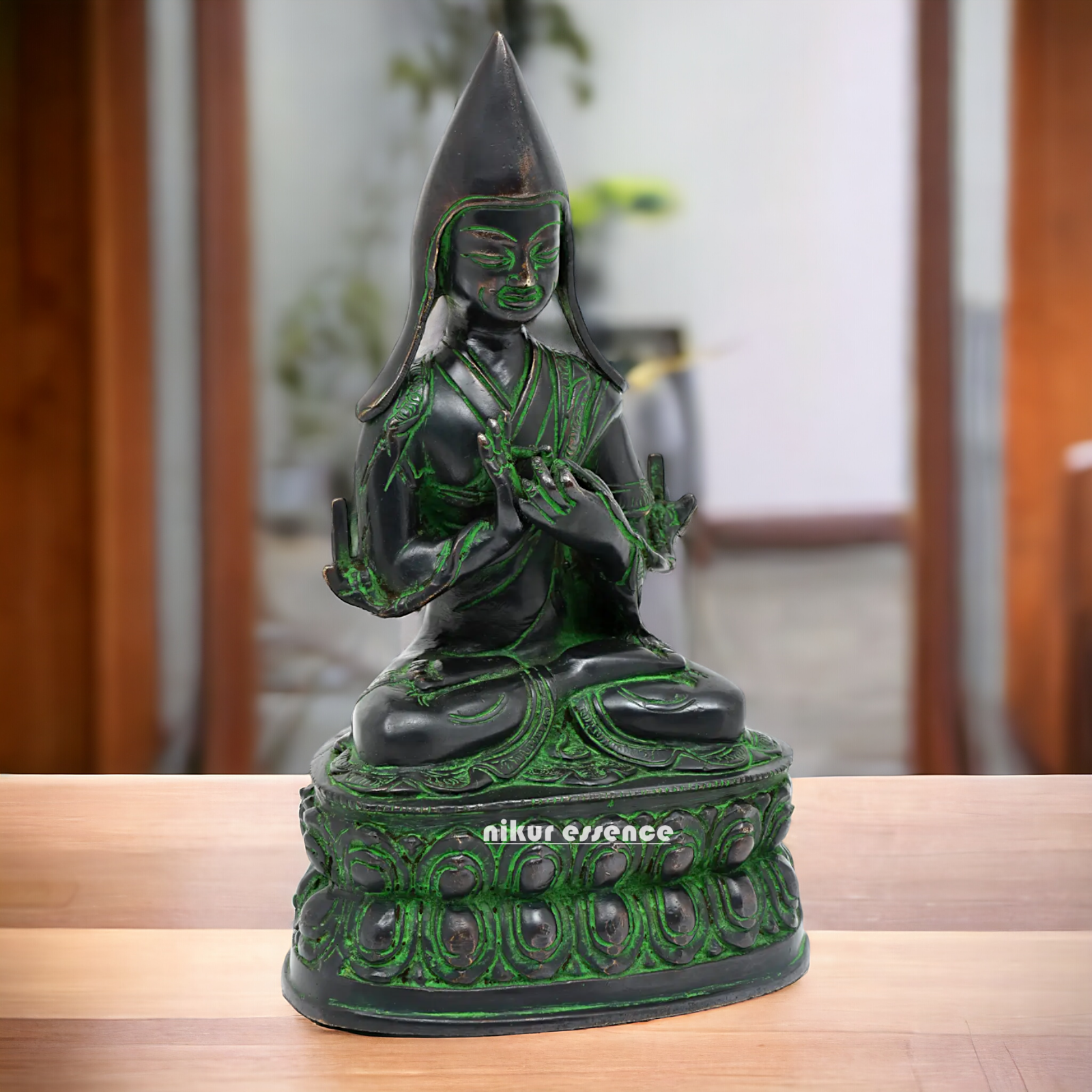 Brass Tsongkhapa idol- 10 inches Nikuressence
