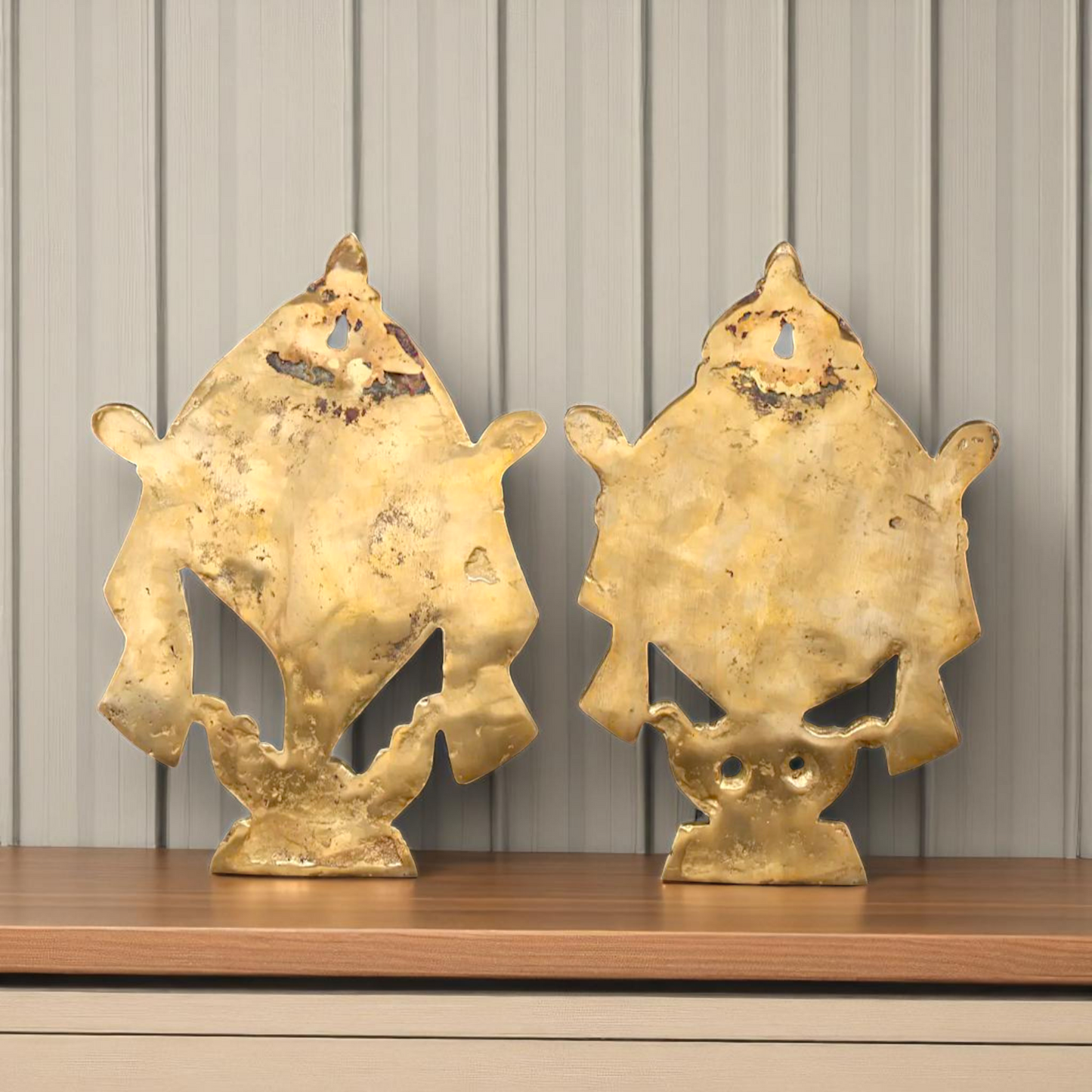 Shankh chakra Symbol Bronze/Panchaloha idol - 9 Inches Nikuressence