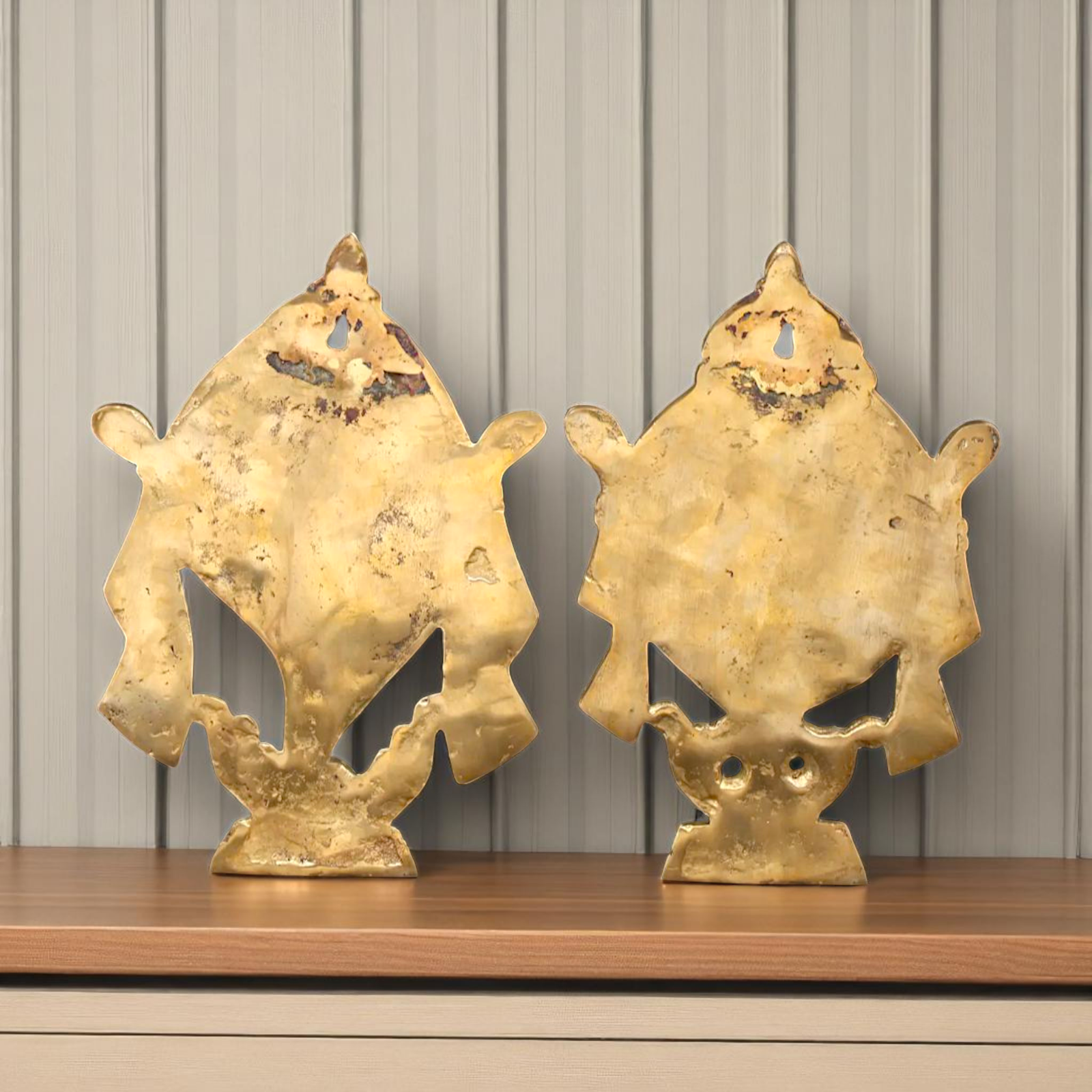 Shankh chakra Symbol Bronze/Panchaloha idol - 9 Inches Nikuressence