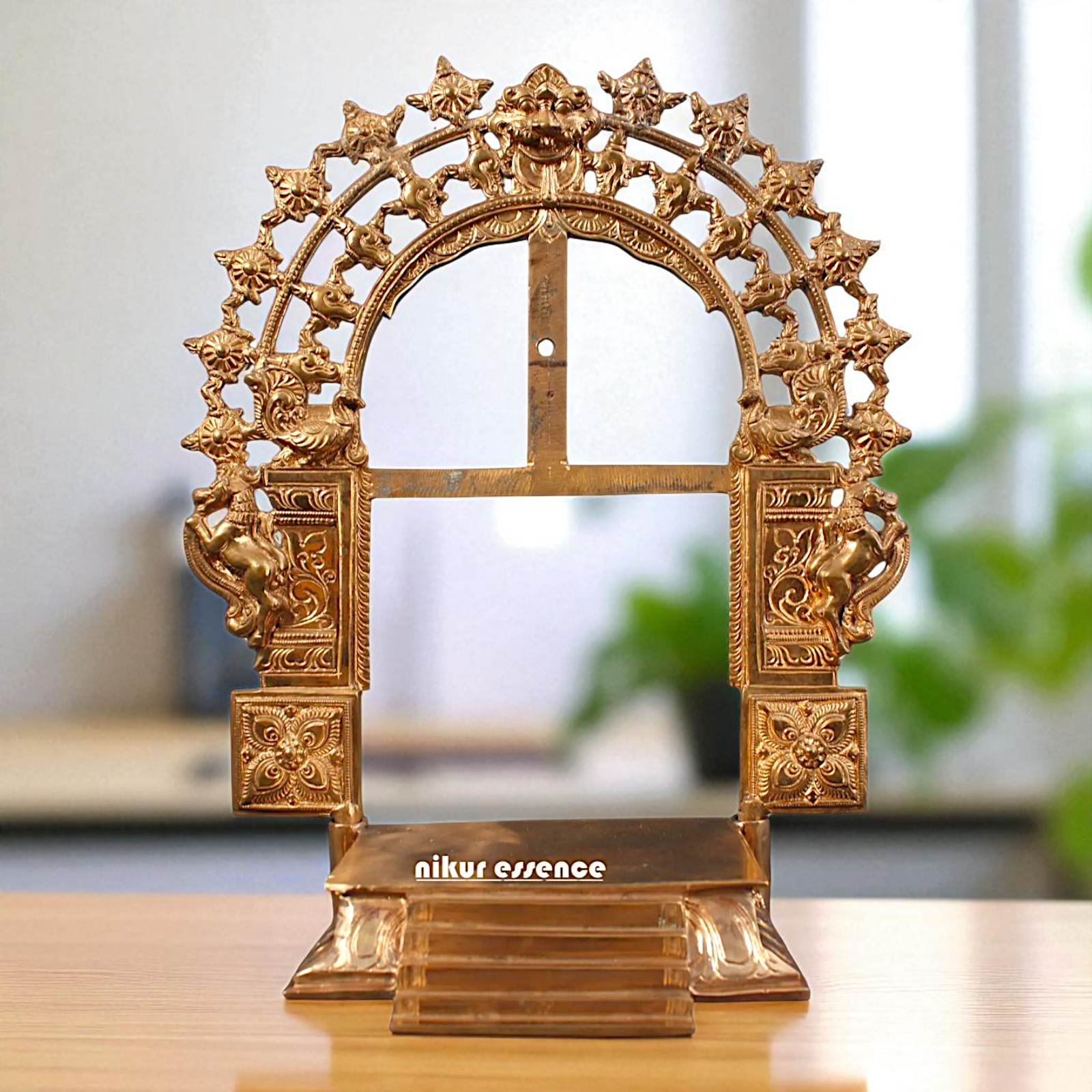 Kirtimukha Singhasan Bronze/Panchaloha idol - 17 Inches Nikuressence