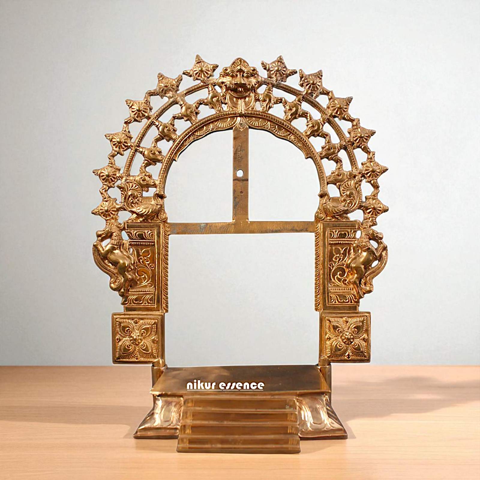 Kirtimukha Singhasan Bronze/Panchaloha idol - 17 Inches Nikuressence