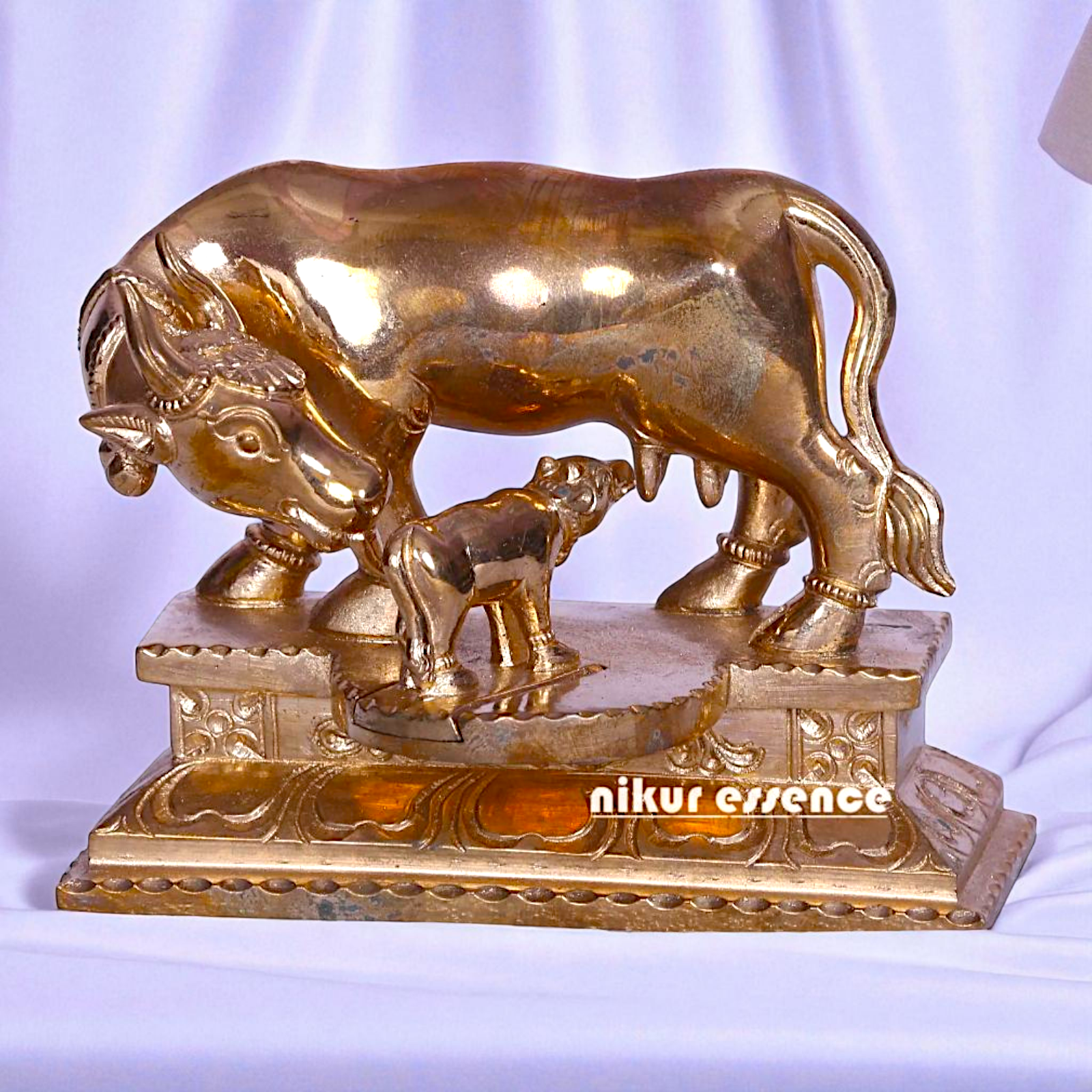 Goddess kamadhenu Cow mata with Calf Bronze/Panchaloha idol - 4 Inches Nikuressence