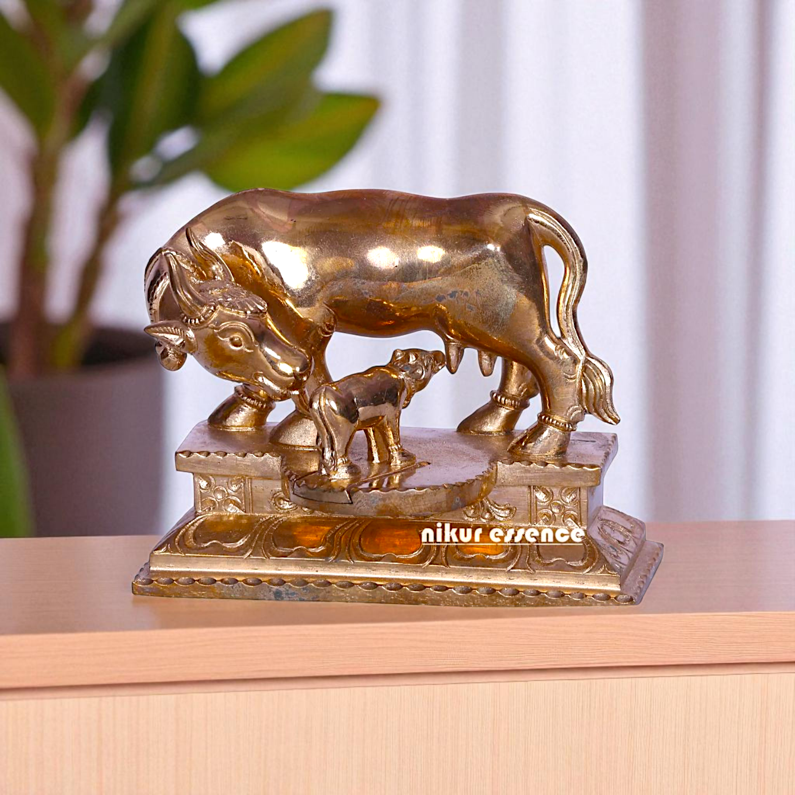 Goddess kamadhenu Cow mata with Calf Bronze/Panchaloha idol - 4 Inches Nikuressence