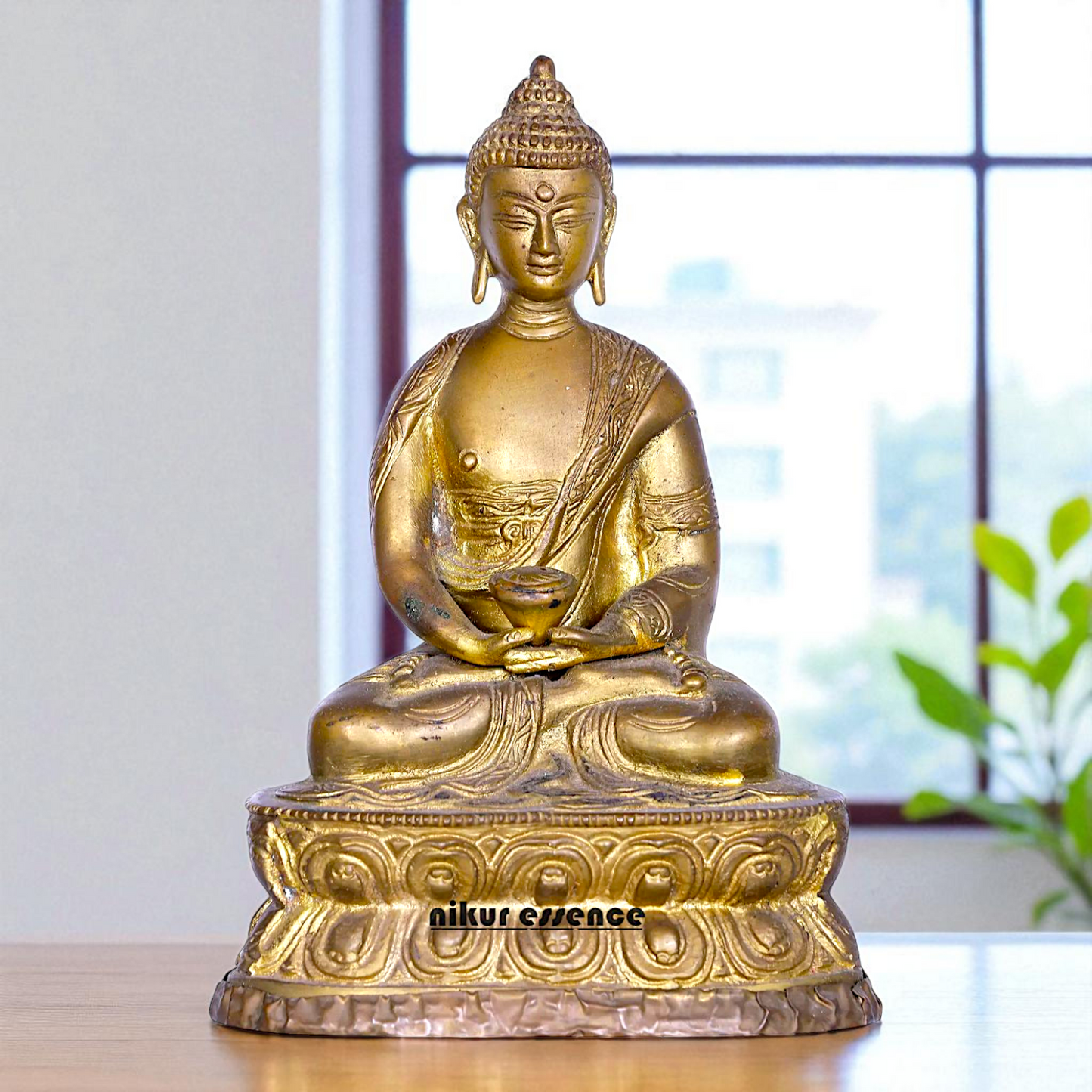 Lord Buddha seated with dhayan mudra Bronze Panchaloha idol - 8 Inches Nikuressence