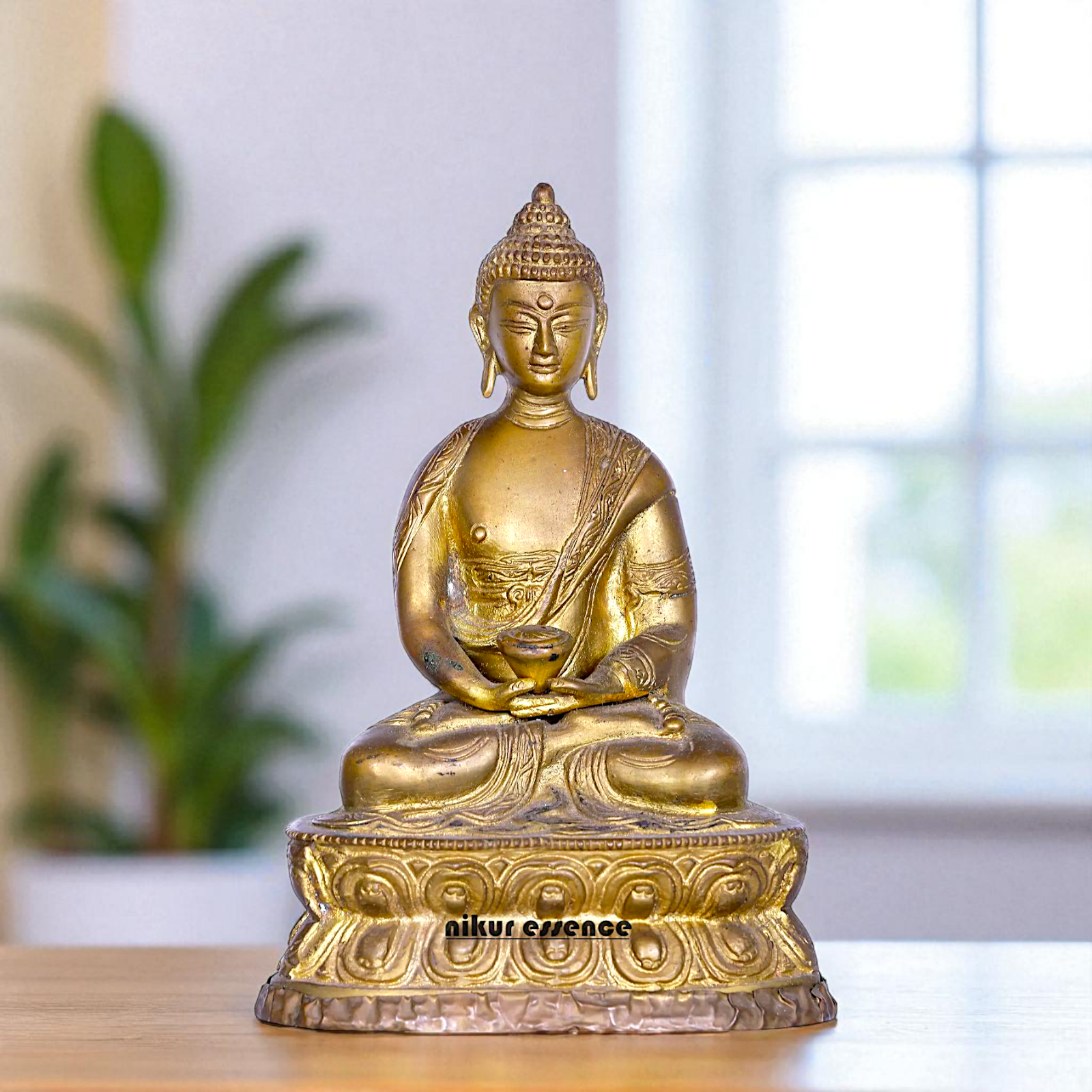 Lord Buddha seated with dhayan mudra Bronze Panchaloha idol - 8 Inches Nikuressence