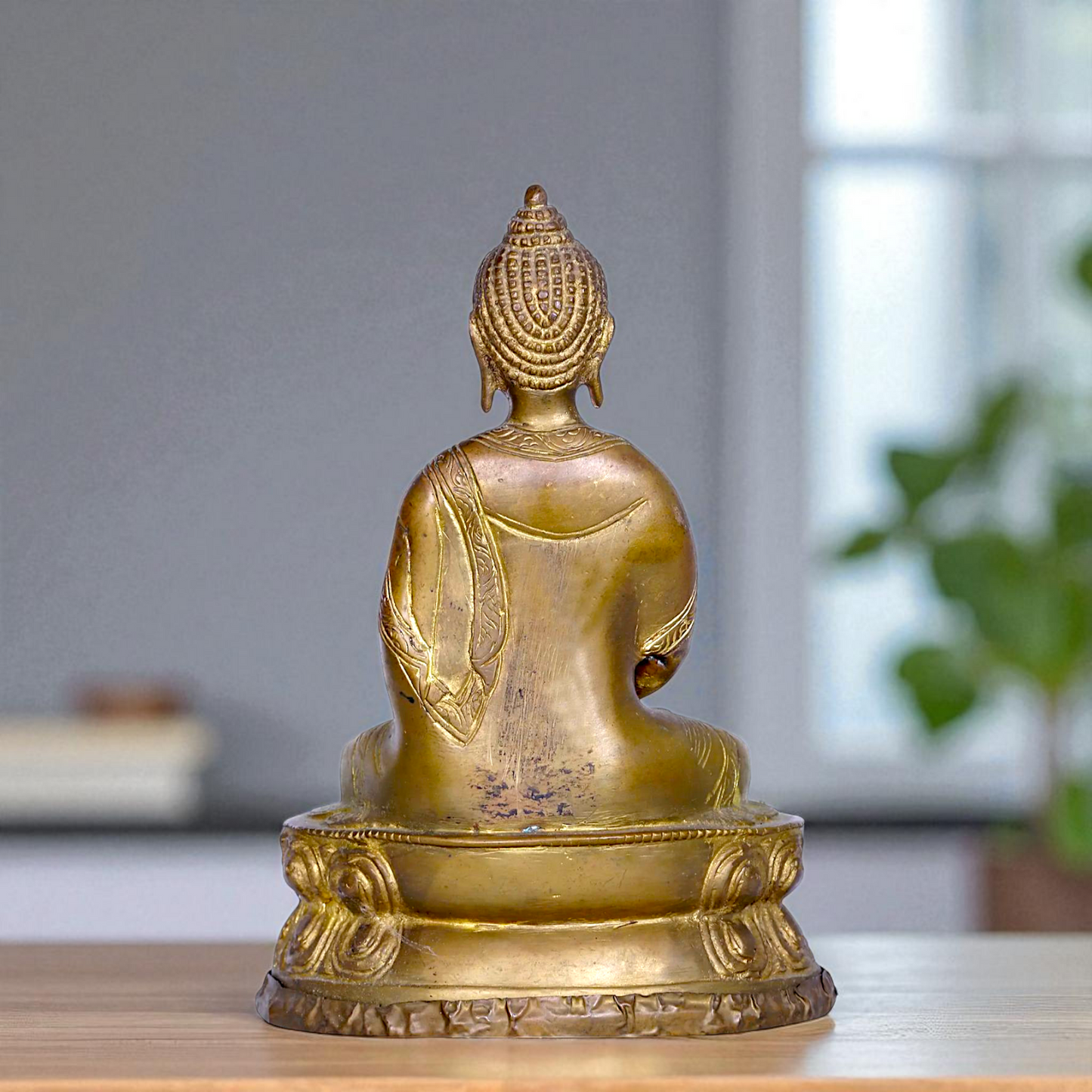 Lord Buddha seated with dhayan mudra Bronze Panchaloha idol - 8 Inches Nikuressence