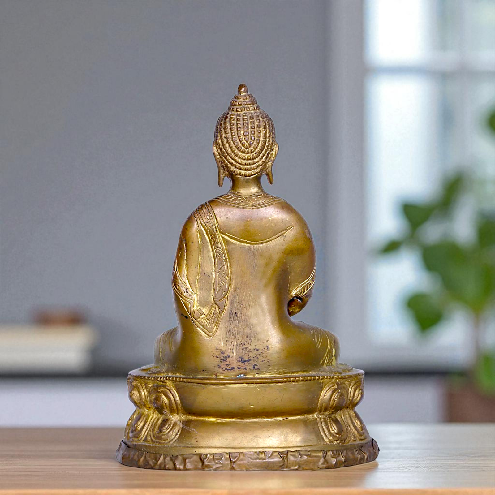 Lord Buddha seated with dhayan mudra Bronze Panchaloha idol - 8 Inches Nikuressence