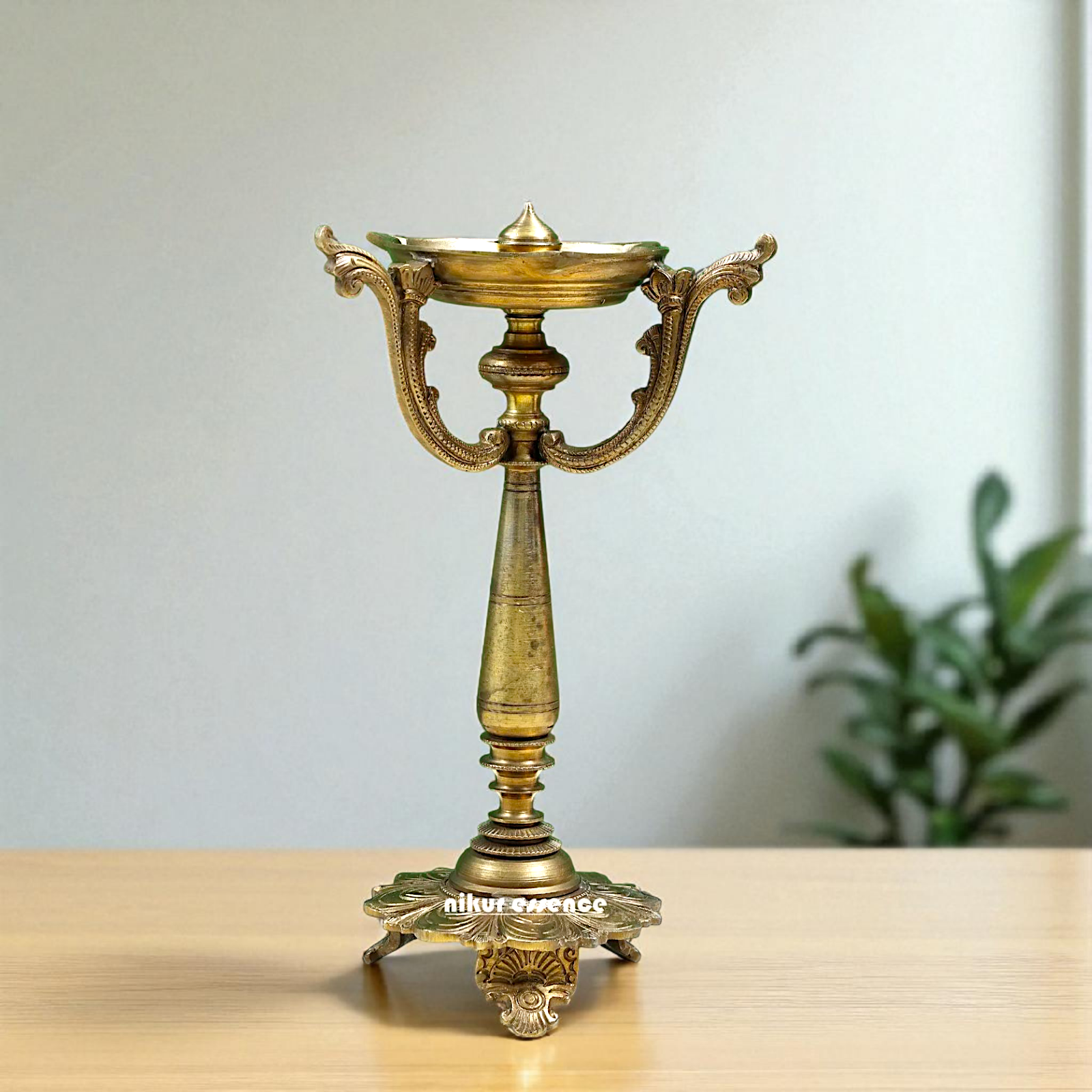 Panchaloha Bronze wick diya lamp - 10 Inches Nikuressence