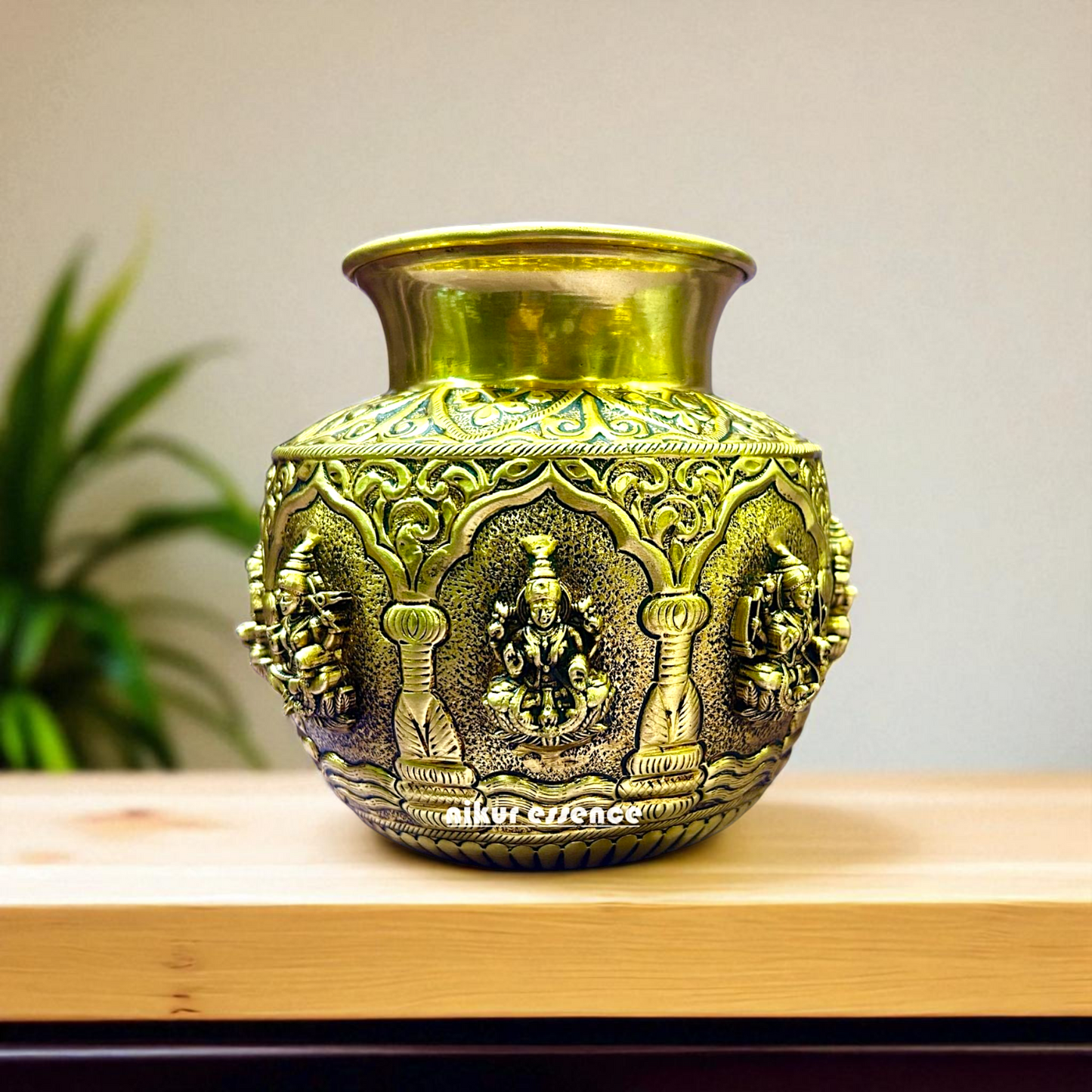 Asthalakahmi kalash Matka solid Brass - 5 Inches Nikuressence