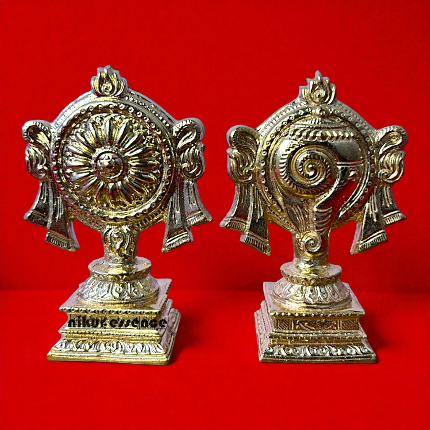 Shanku chakra Symbol Bronze/Panchaloha idol - 4.8 Inches Nikuressence