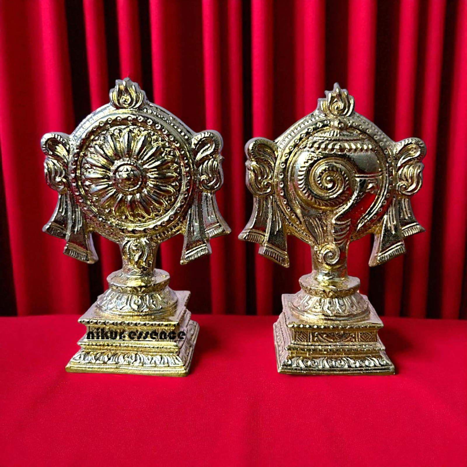 Shanku chakra Symbol Bronze/Panchaloha idol - 4.8 Inches Nikuressence