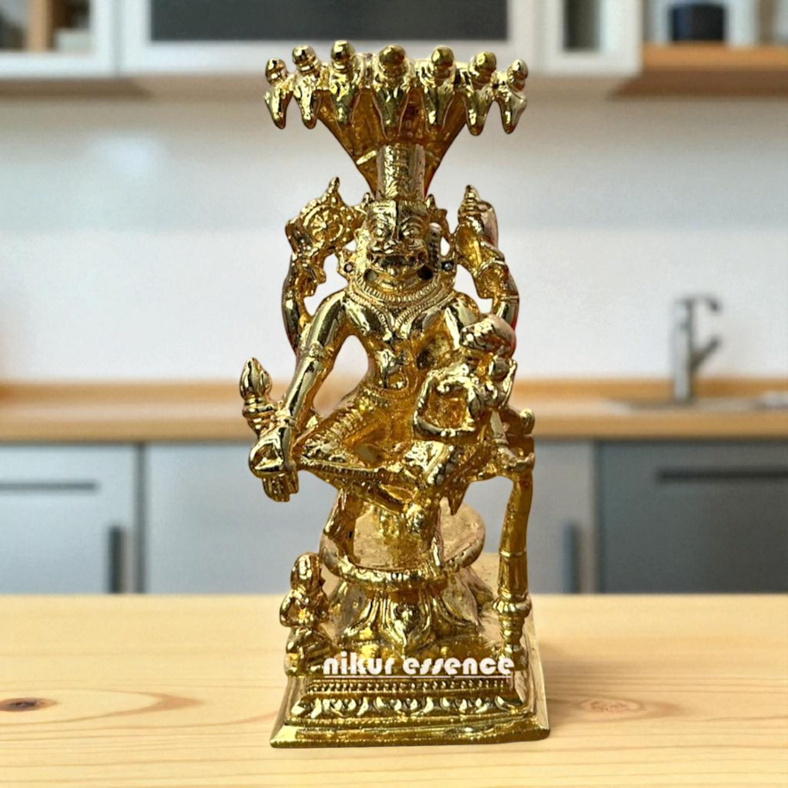 Narasimha Vishnu seated with Lakshmi Maa Bronze/Panchaloha idol - 4.8 Inches Nikuressence