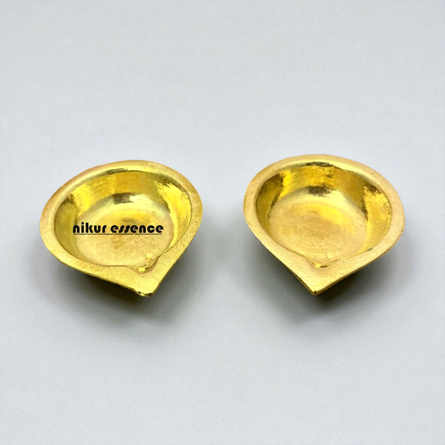 Two pair oil Diya lamps Bronze/Panchaloha - 2.2 Inches Nikuressence