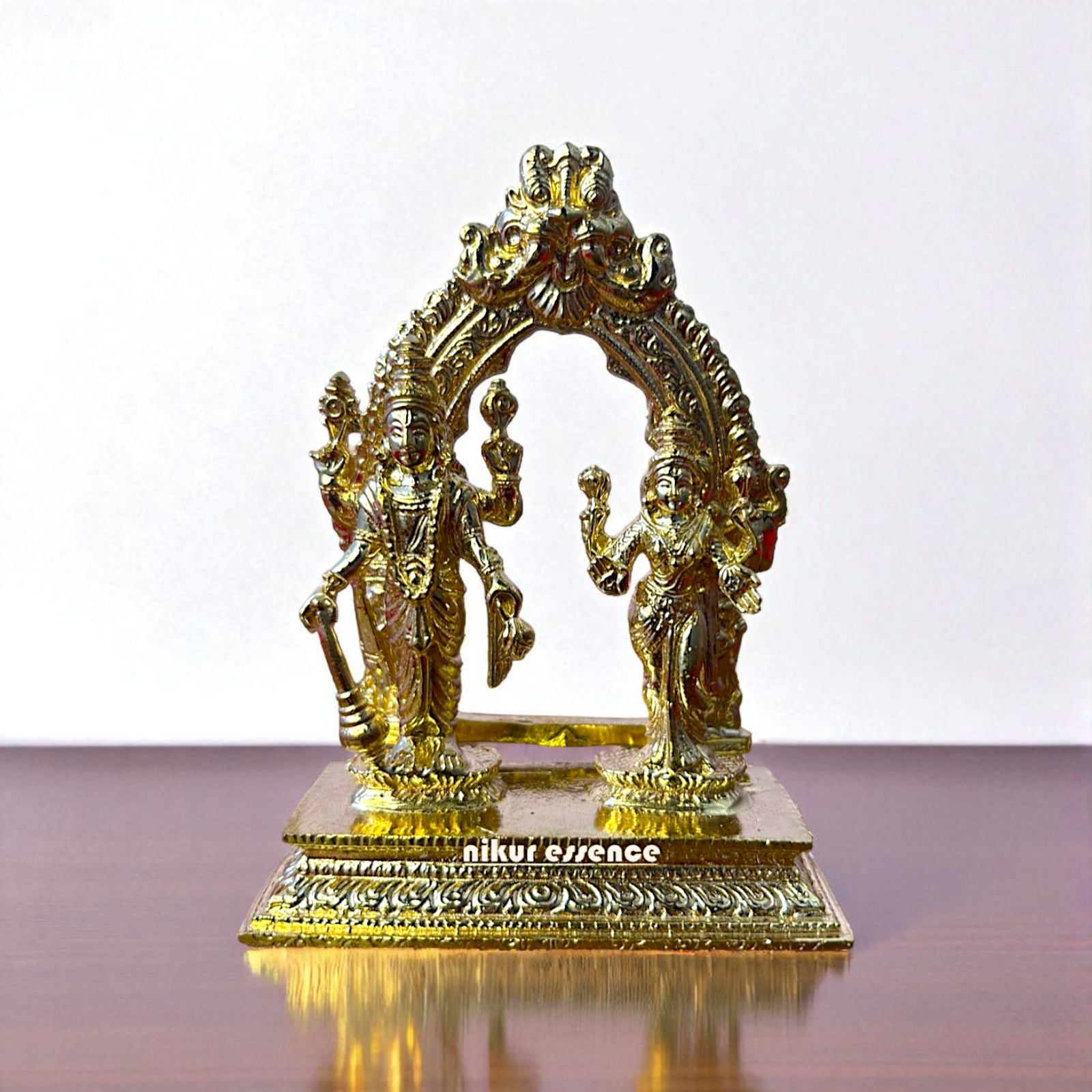 Vishnu Bhagwan with Goddess Lakshmi – Standing Panchaloha Idol | By Nikur Essence Nikuressence