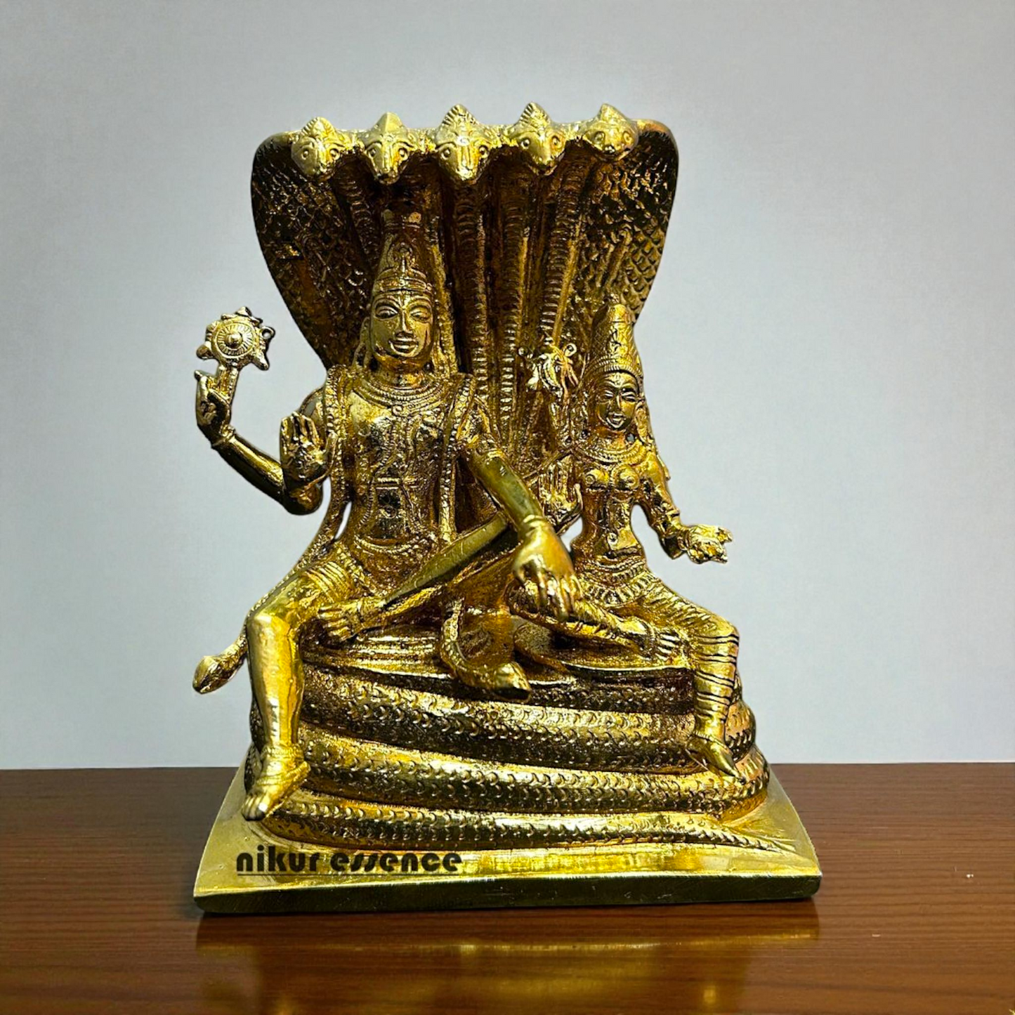 Big Lakshmi Narayan with Sheshnag Panchaloha Idol – Nikur Essence Nikuressence