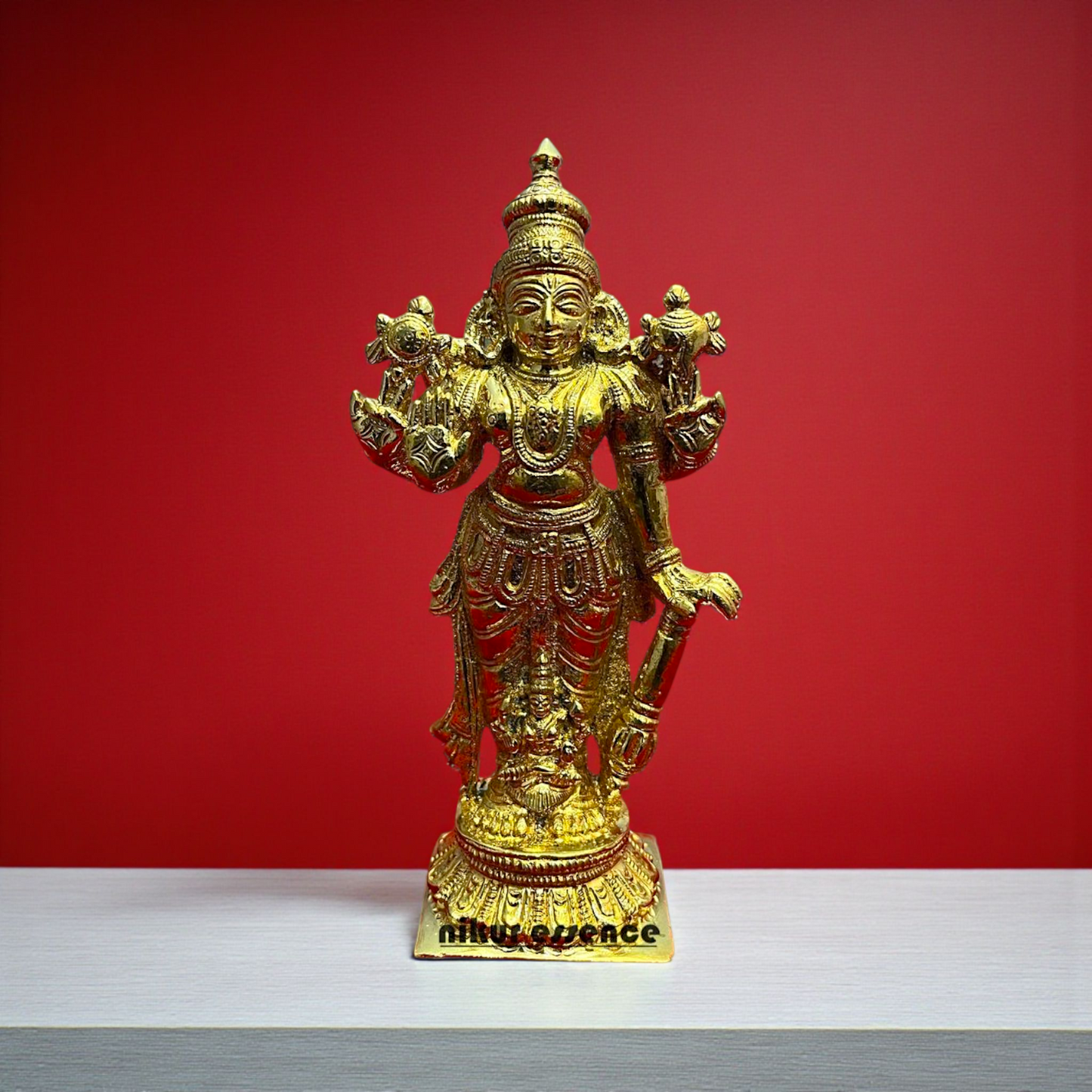 Cheluva Narayan Swamy Standing Idol – Nikur Essence Nikuressence