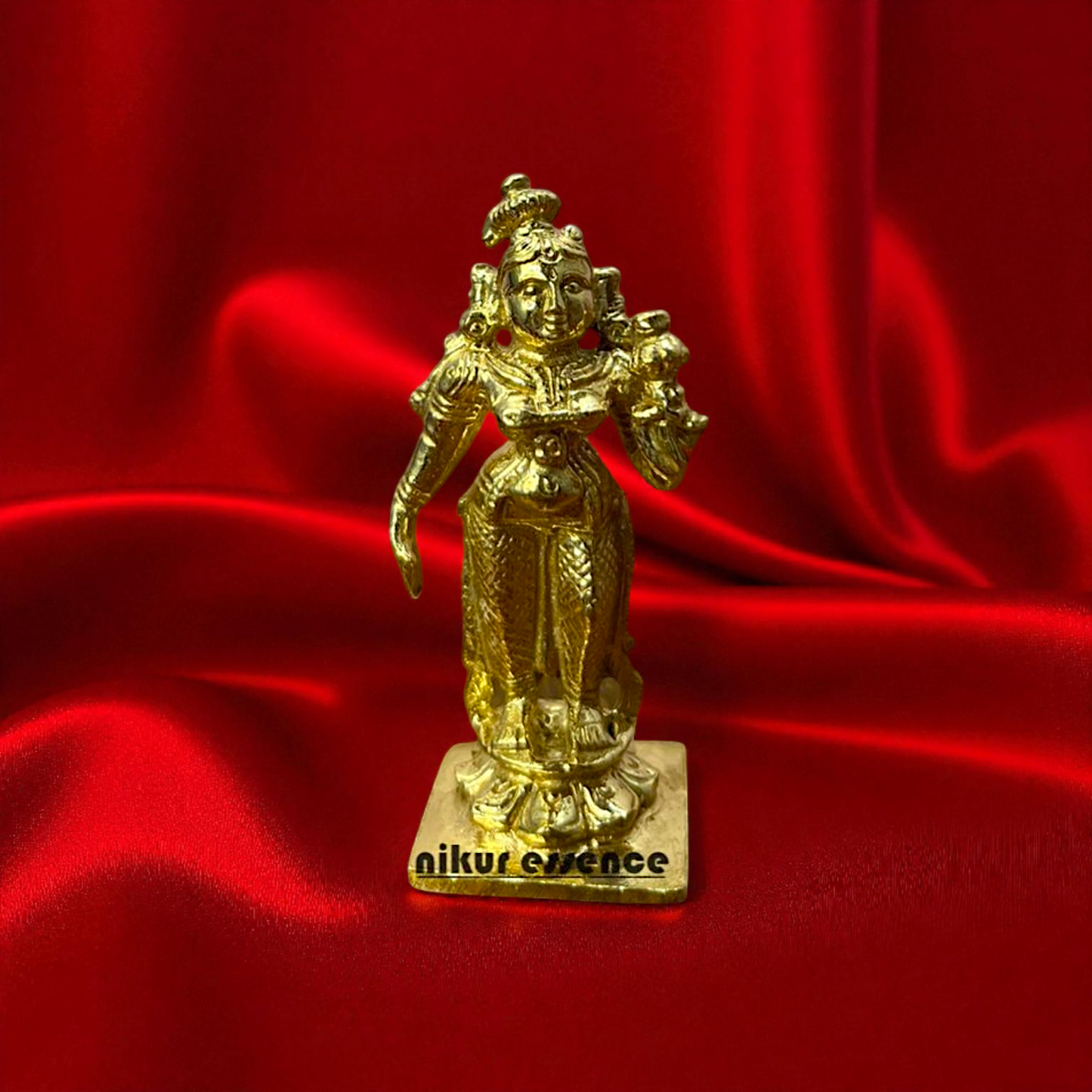 Sacred Andal Panchaloha Idol by Nikur Essence – Tamil Goddess Brass Statue for Puja Room, Temple Décor, Devotional Gift Nikuressence