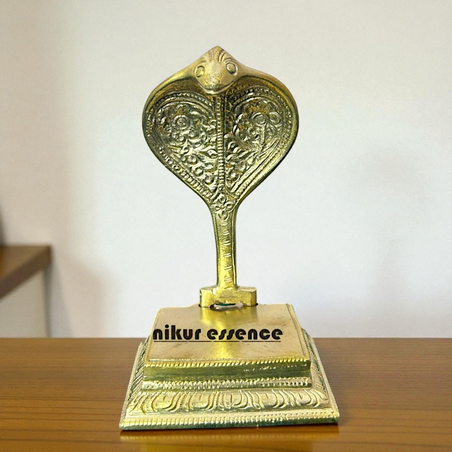 Naag Peeta Panchaloha Idol – Divine Serpent with Peeta Symbol of Energy, Protection, and Prosperity Nikuressence