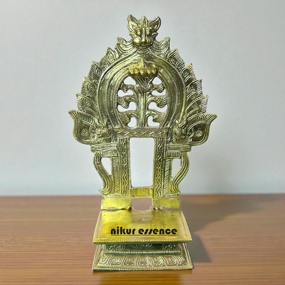 Peeta Prabhavali Panchaloha Idol – Divine Temple Frame with Spiritual Aura, Symbol of Purity, Power, and Devotion Nikuressence