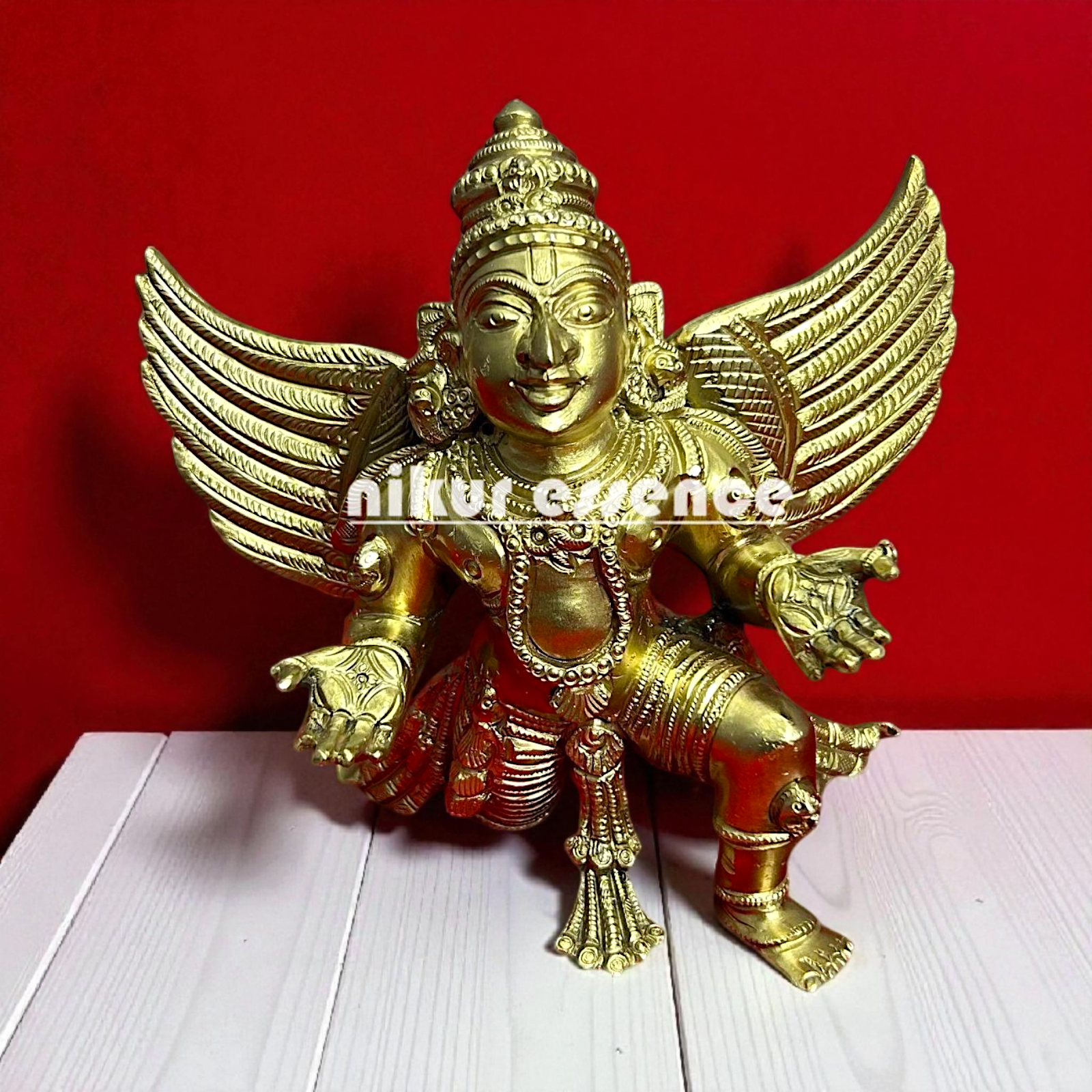 Garuda Panchaloha Idol by Nikur Essence – Handcrafted Divine Protector Statue for Temple Nikuressence