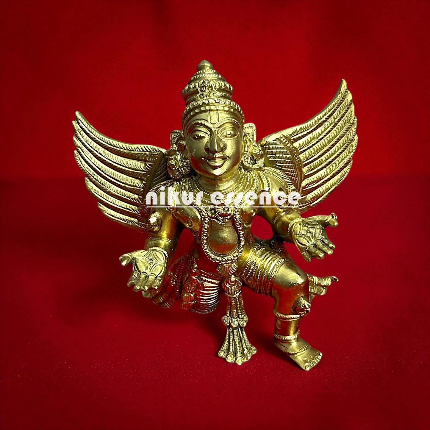 Garuda Panchaloha Idol by Nikur Essence – Handcrafted Divine Protector Statue for Temple Nikuressence