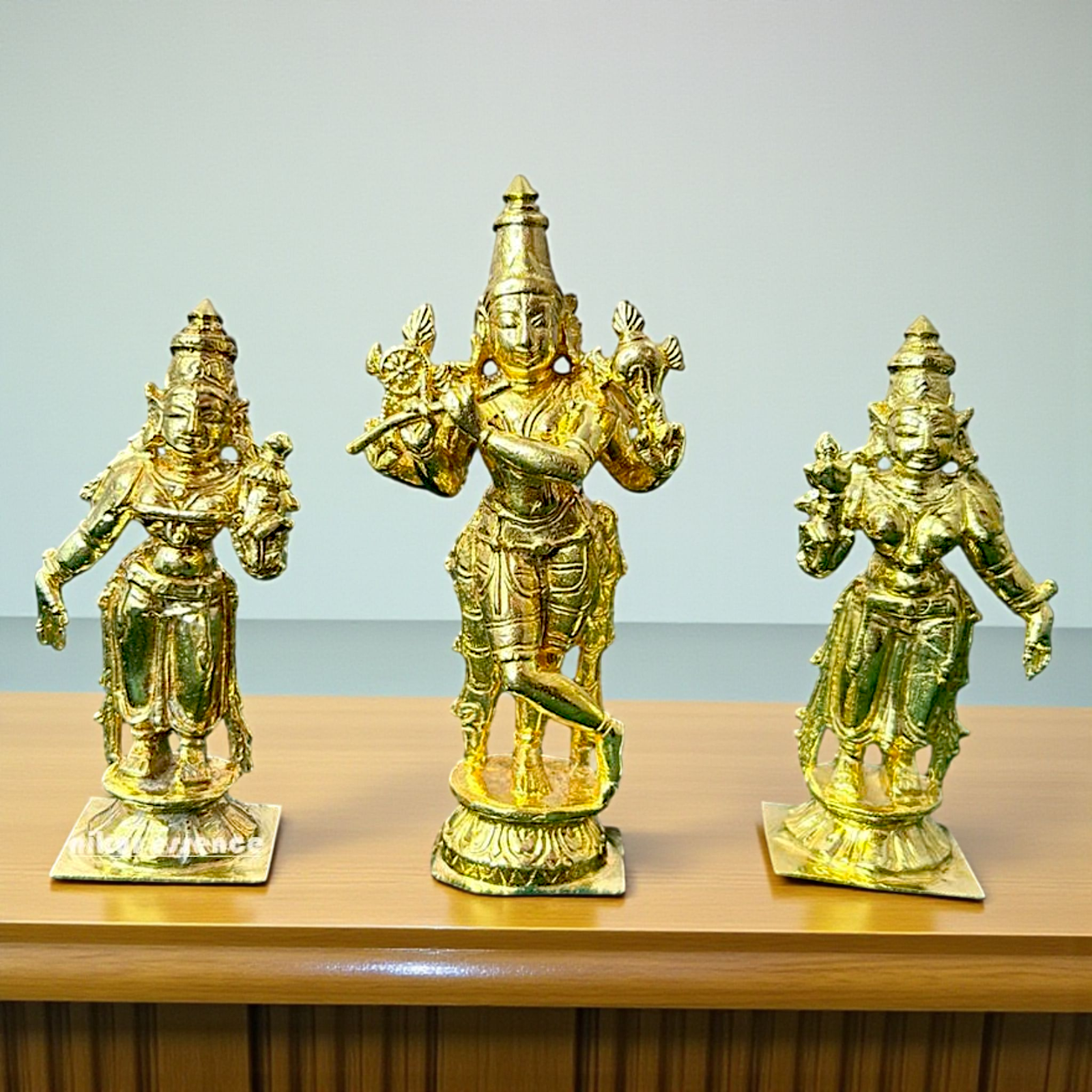 Krishna with Rukmini and Satyabhama Panchaloha Idol by Nikur Essence – Handcrafted Divine Trio Statue in Sacred Panchaloha idol Nikuressence