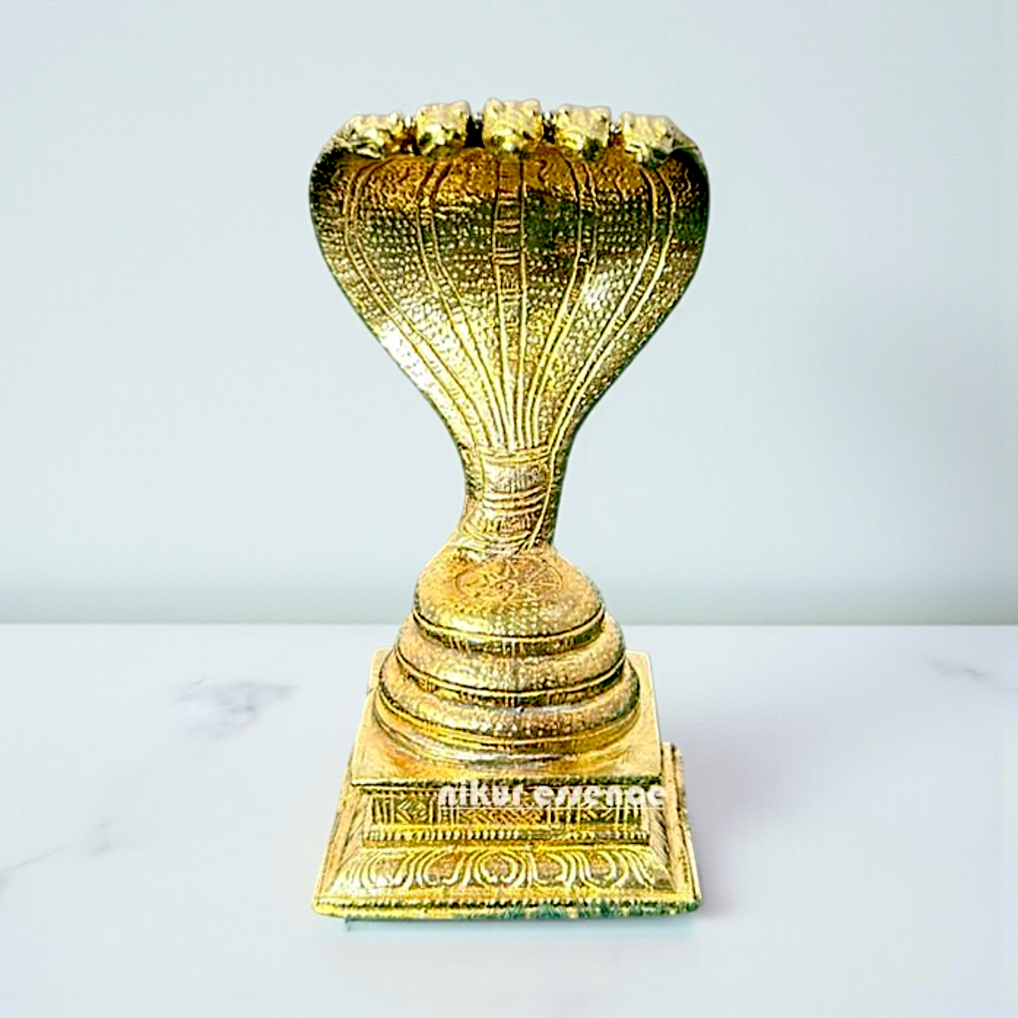 Divine Naag Peeta Panchaloha Idol by Nikur Essence – Handcrafted Sacred Snake Deity Statue in Panchaloha Metal for Protection Nikuressence