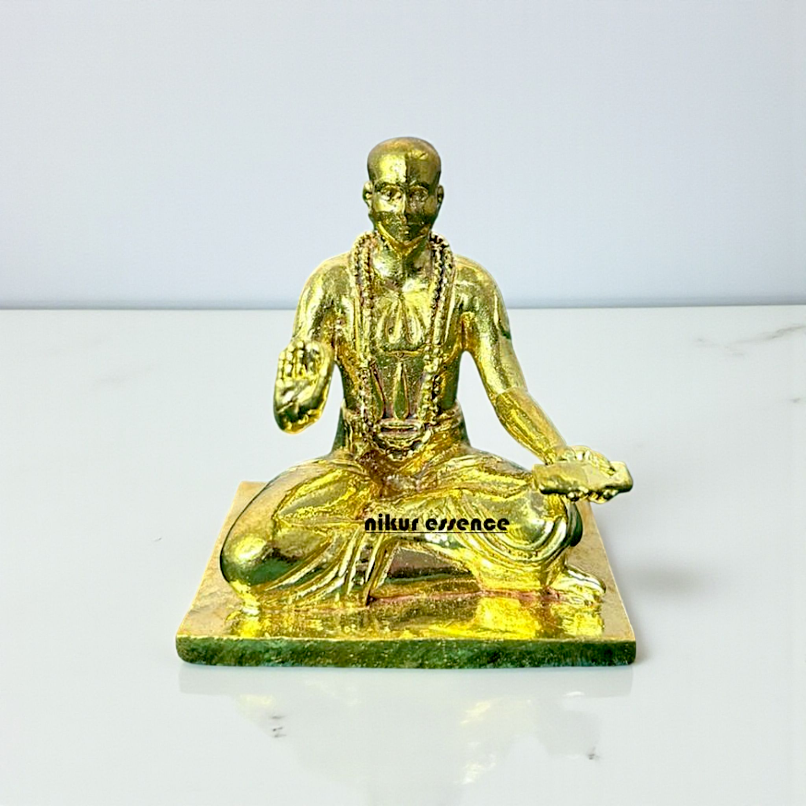Divine Madhvacharya Panchaloha Idol by Nikur Essence – Handcrafted Spiritual Guru Statue in Sacred Panchaloha Metal for Devotion Nikuressence