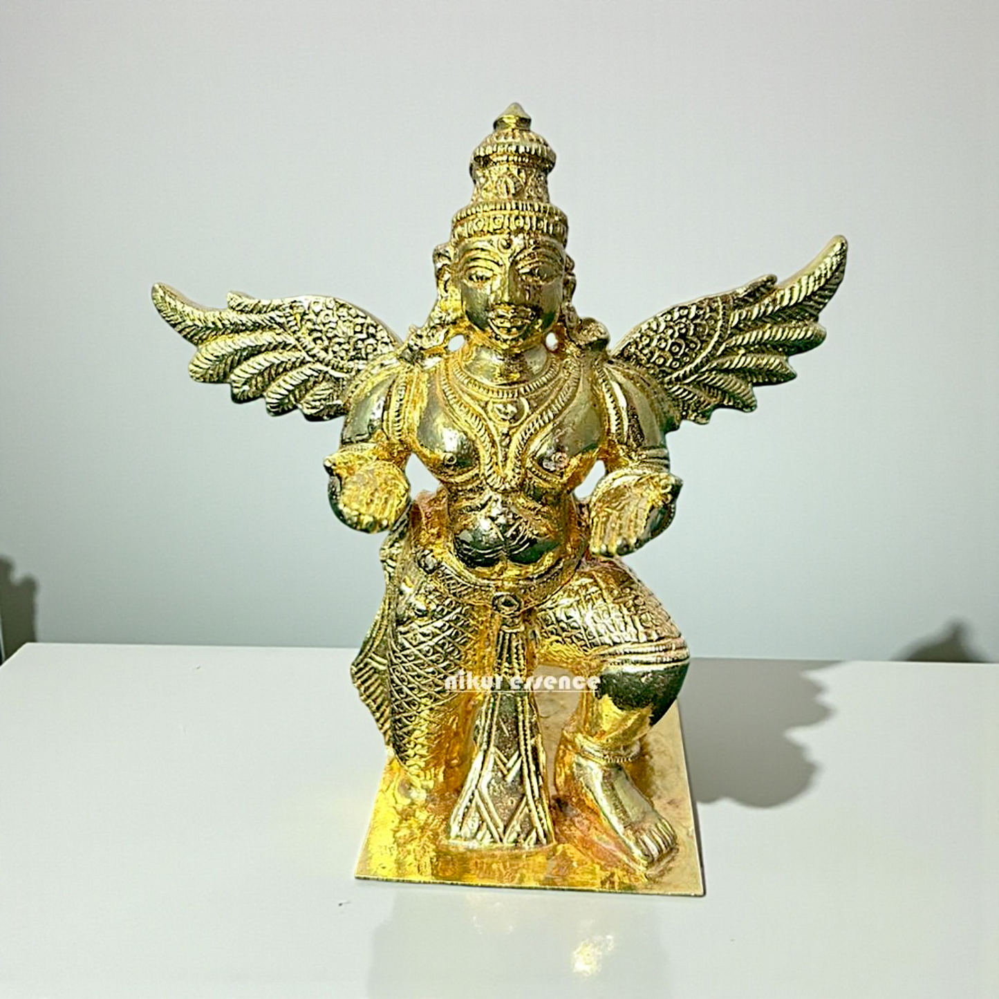 Garuda Vahan Panchaloha Idol by Nikur Essence – Handcrafted Sacred Metal Statue Symbolizing Devotion, Power Nikuressence