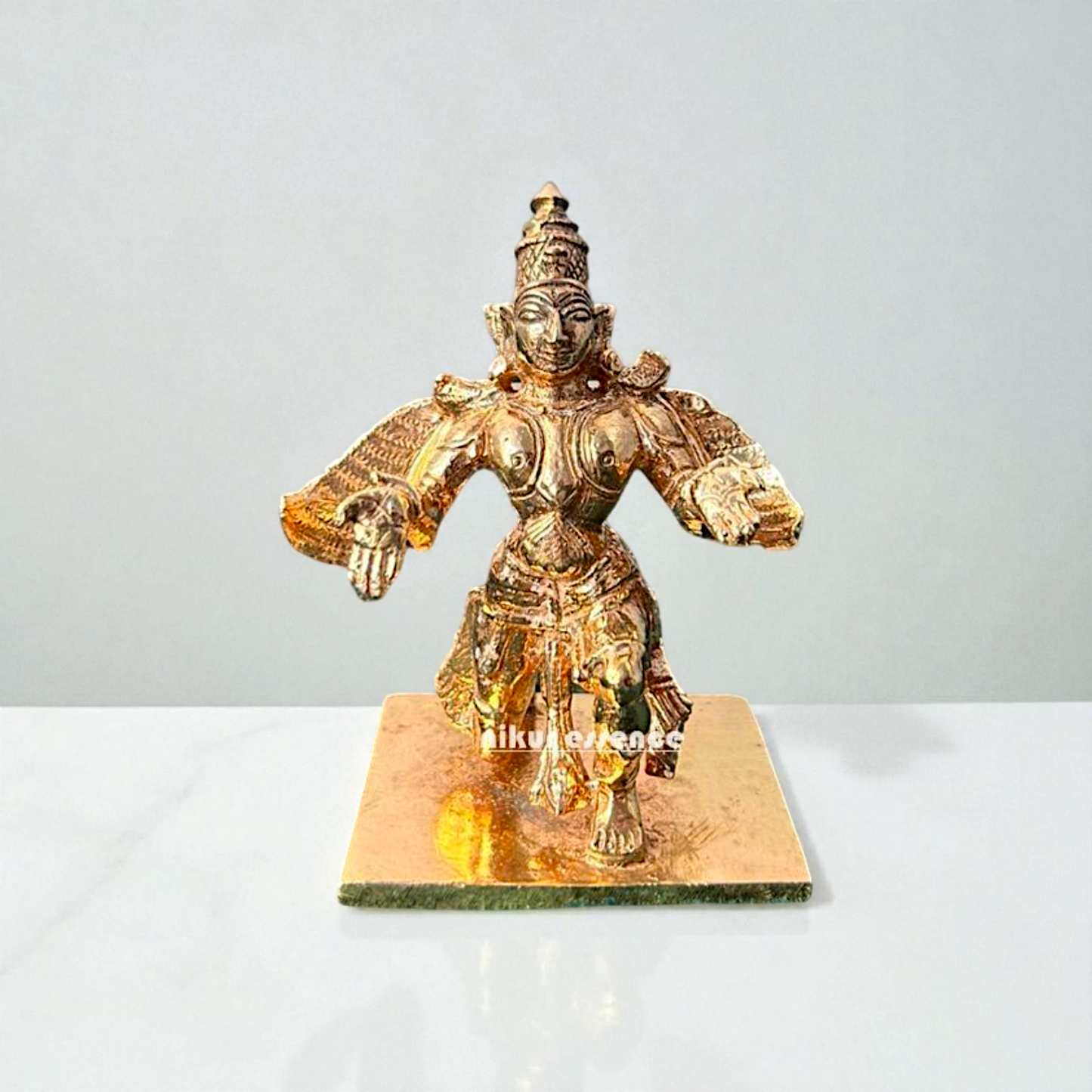 Divine Garuda Panchaloha Idol by Nikur Essence – Handcrafted Sacred Metal Statue Representing Lord Vishnu’s Nikuressence